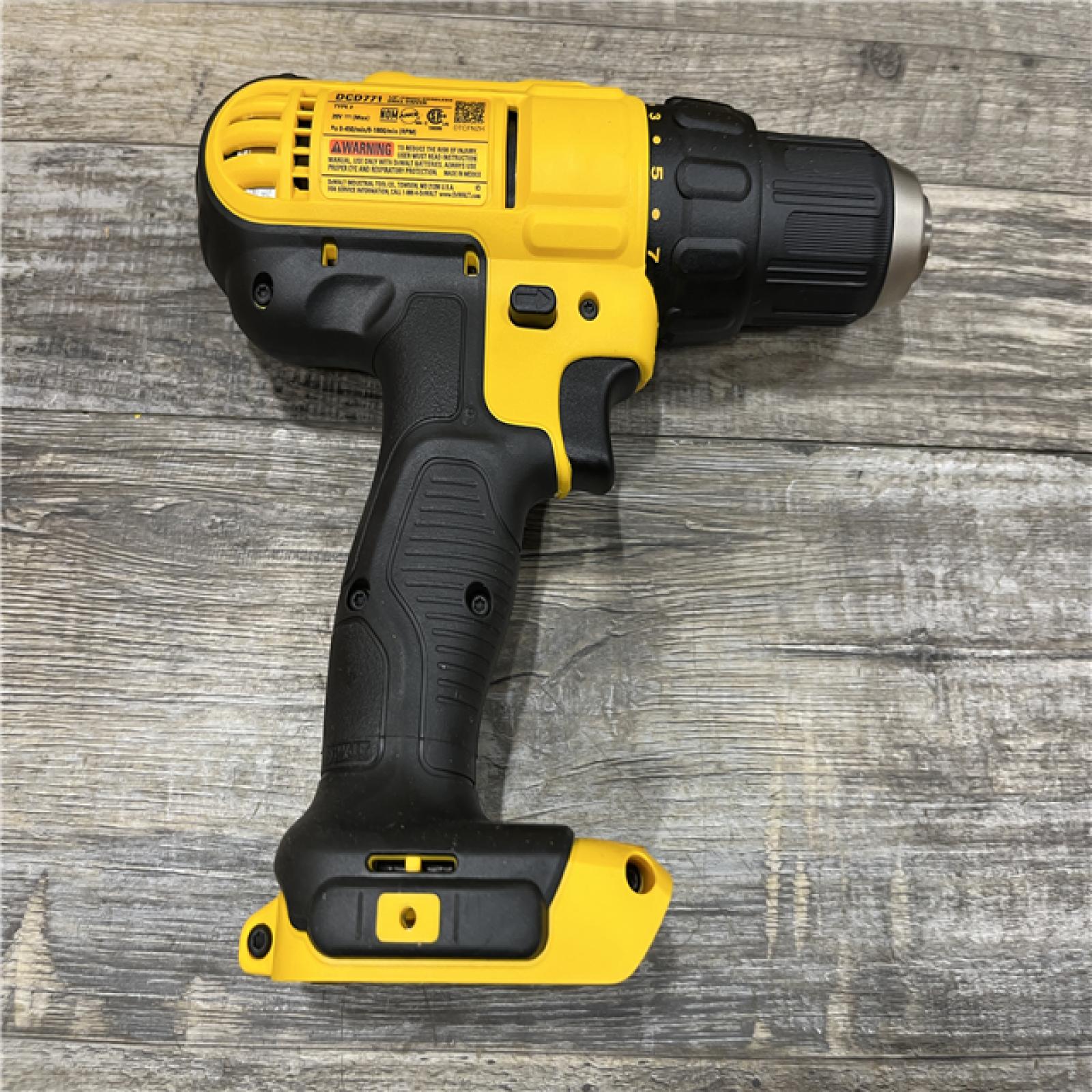 AS-IS DEWALT 20V MAX Cordless 1/2 in. Drill/Driver Kit