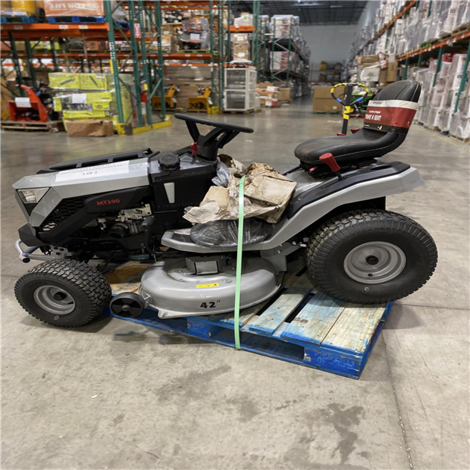 Dallas Location - As-Is Dallas Location -Murray MT200 42 in. 19.0 HP 540cc Gas Riding Lawn Tractor Mower