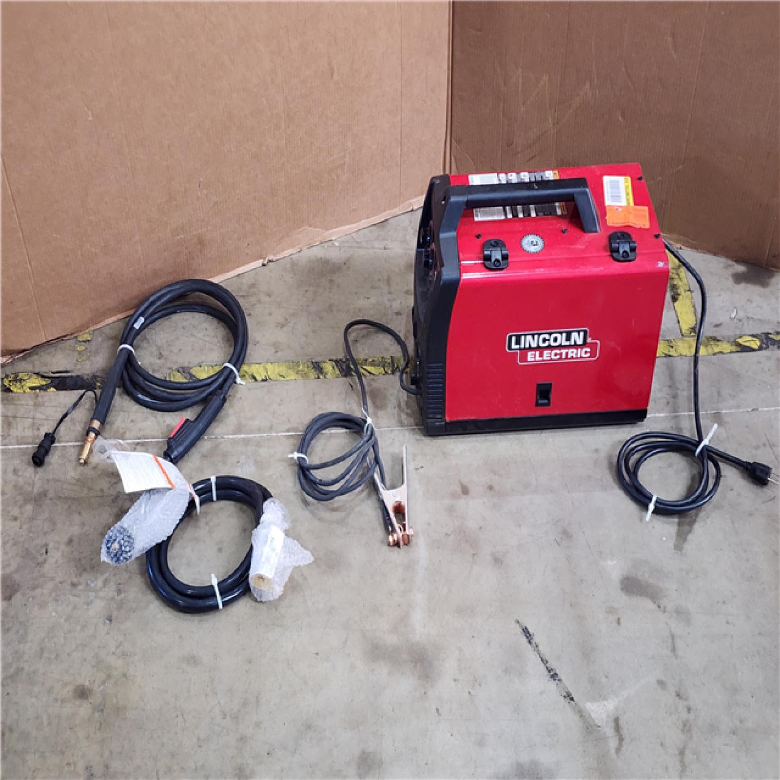 HOUSTON LOCATION - AS-IS Lincoln Electric 140 amp weld pak 140hd