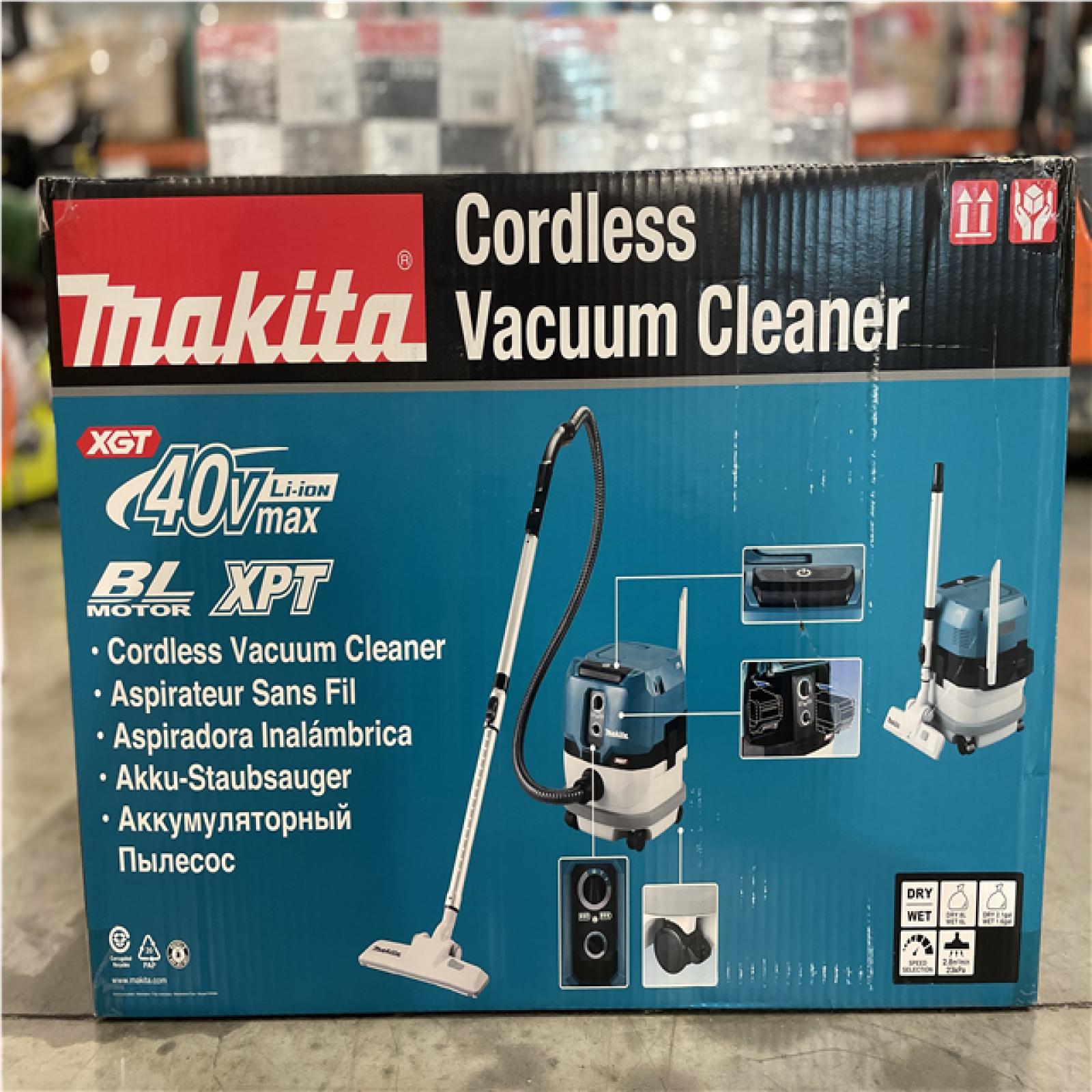 DALLAS LOCATION- MAKITA 40V max XGT Brushless Cordless 2.1 Gallon Wet/Dry Dust Extractor/Vacuum Kit (4.0Ah)
