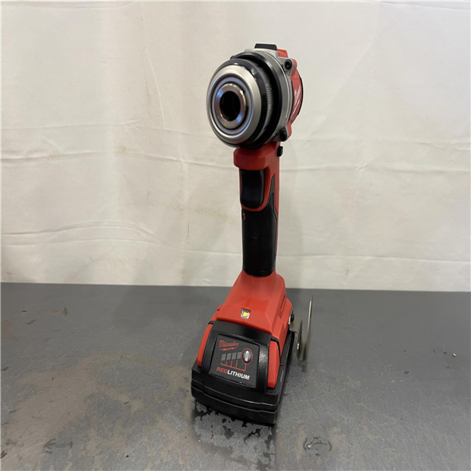 AS-IS - Milwaukee M18 18V Lithium-Ion Brushless Cordless 1/2 in. Compact Drill/Driver Kit