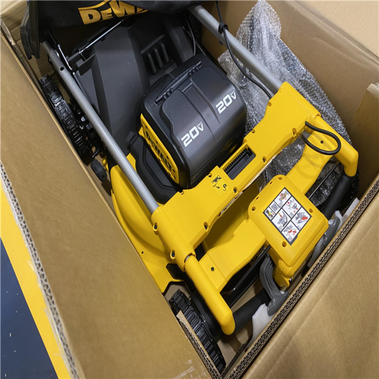 AS-IS 2x20V MAX 21 in. Cordless Battery Powered Self Propelled Lawn Mower Kit with (2) 10 Ah Batteries and Chargers