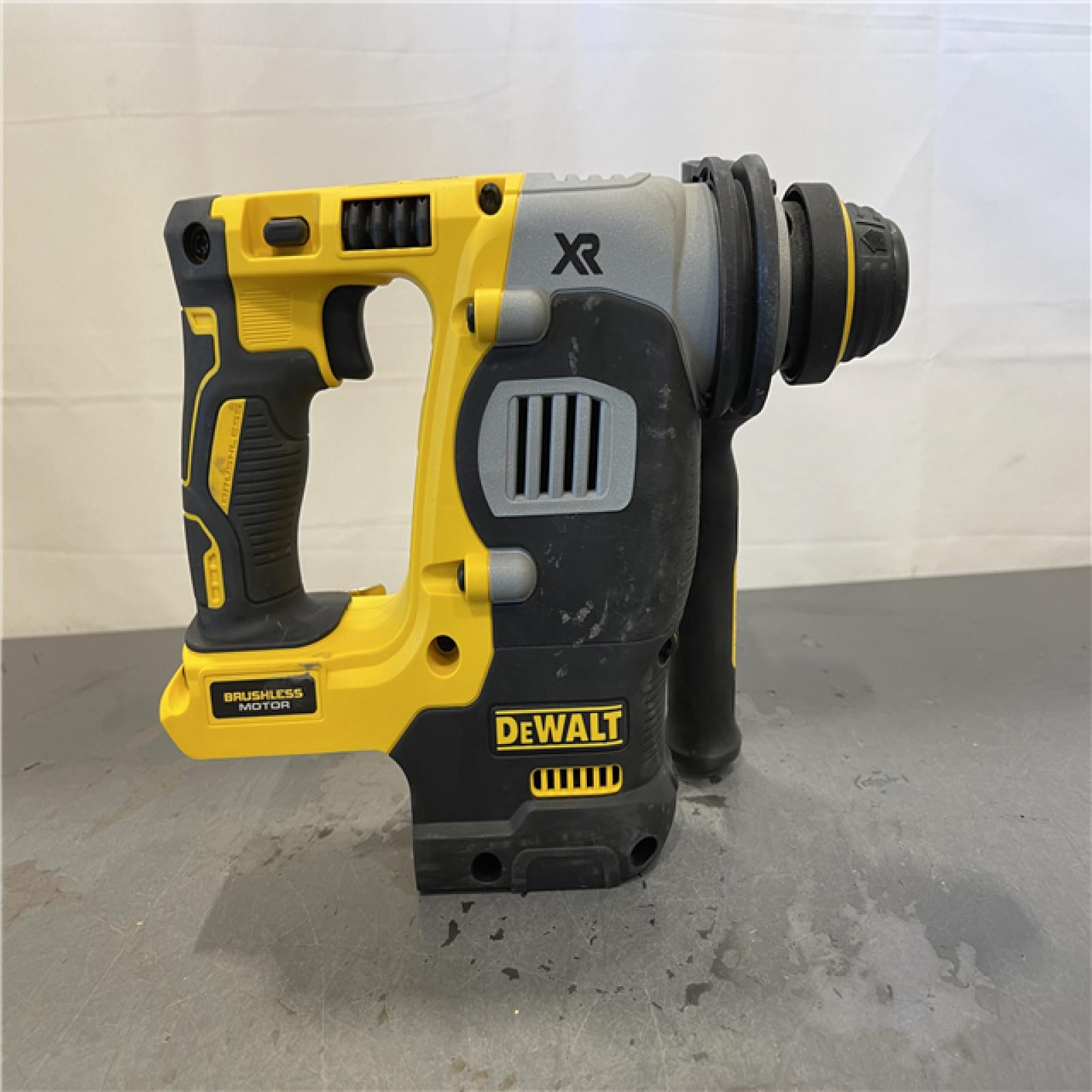 AS-IS - DEWALT 20V MAX XR Cordless Brushless 1 in. SDS Plus L-Shape Rotary Hammer