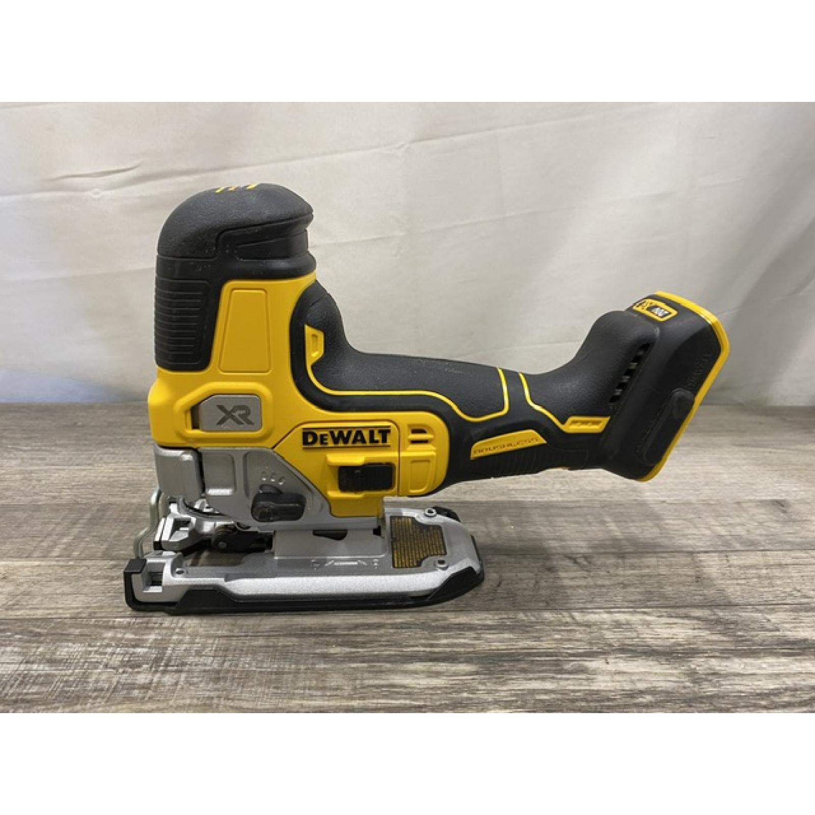 AS-IS DEWALT 20V MAX XR Cordless Barrel Grip Jigsaw (Tool Only)