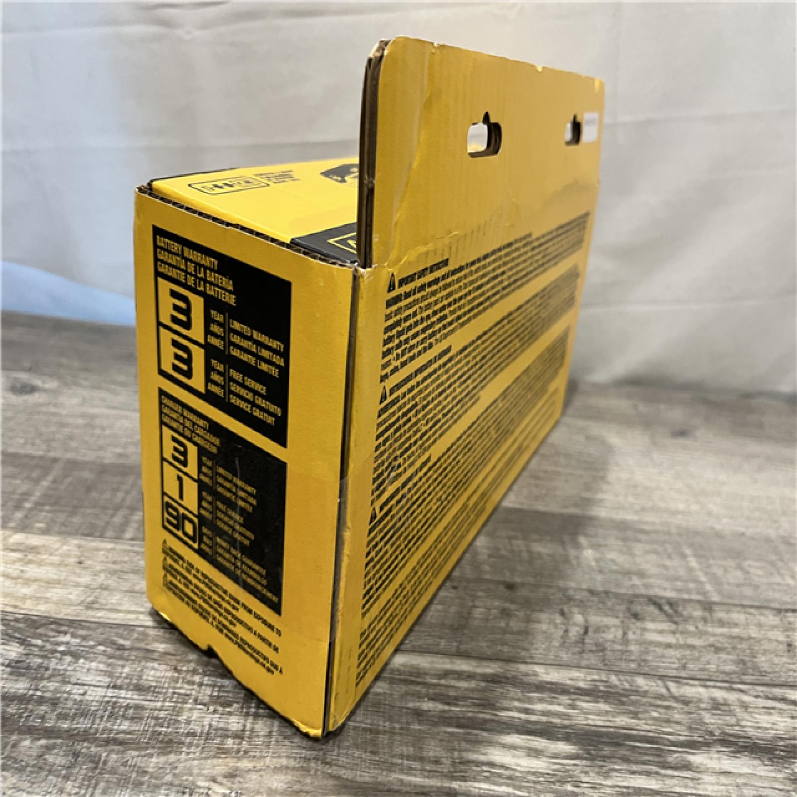 NEW - DEWALT 20V MAX Lithium-Ion Battery Kit with 5.0Ah and 2.0Ah Battery and Charger