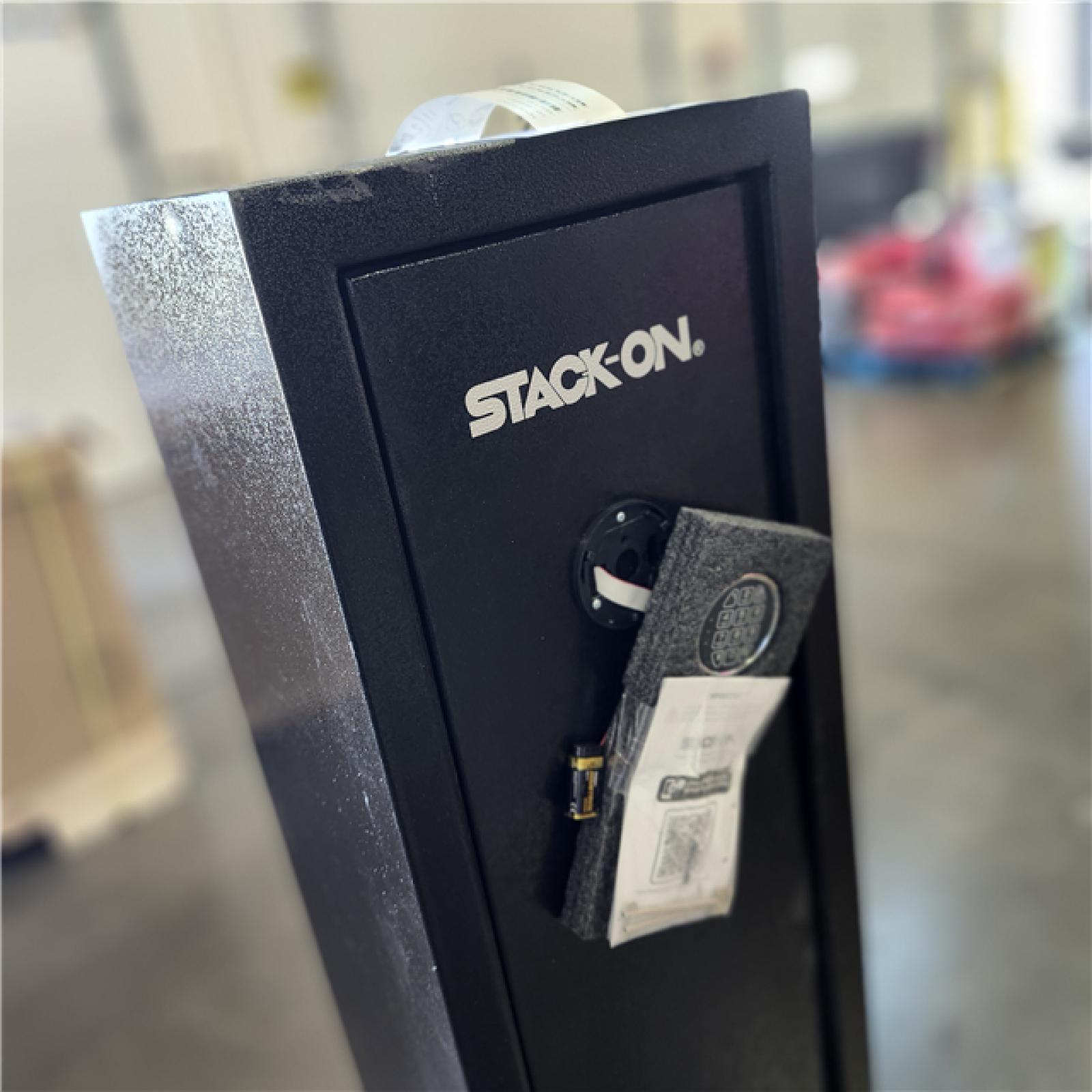 DALLAS LOCATION -  STACK-ON Siege 12-Gun Fireproof with Electronic Lock Gun Safe  Black