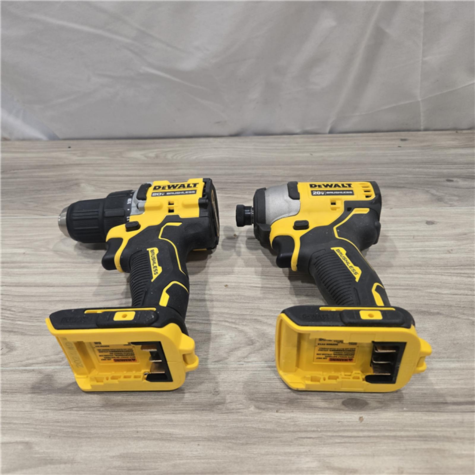 AS-IS Dewalt DCK225D2 20V MAX ATOMIC Compact Cordless Drill Driver and Impact Driver Combo Kit