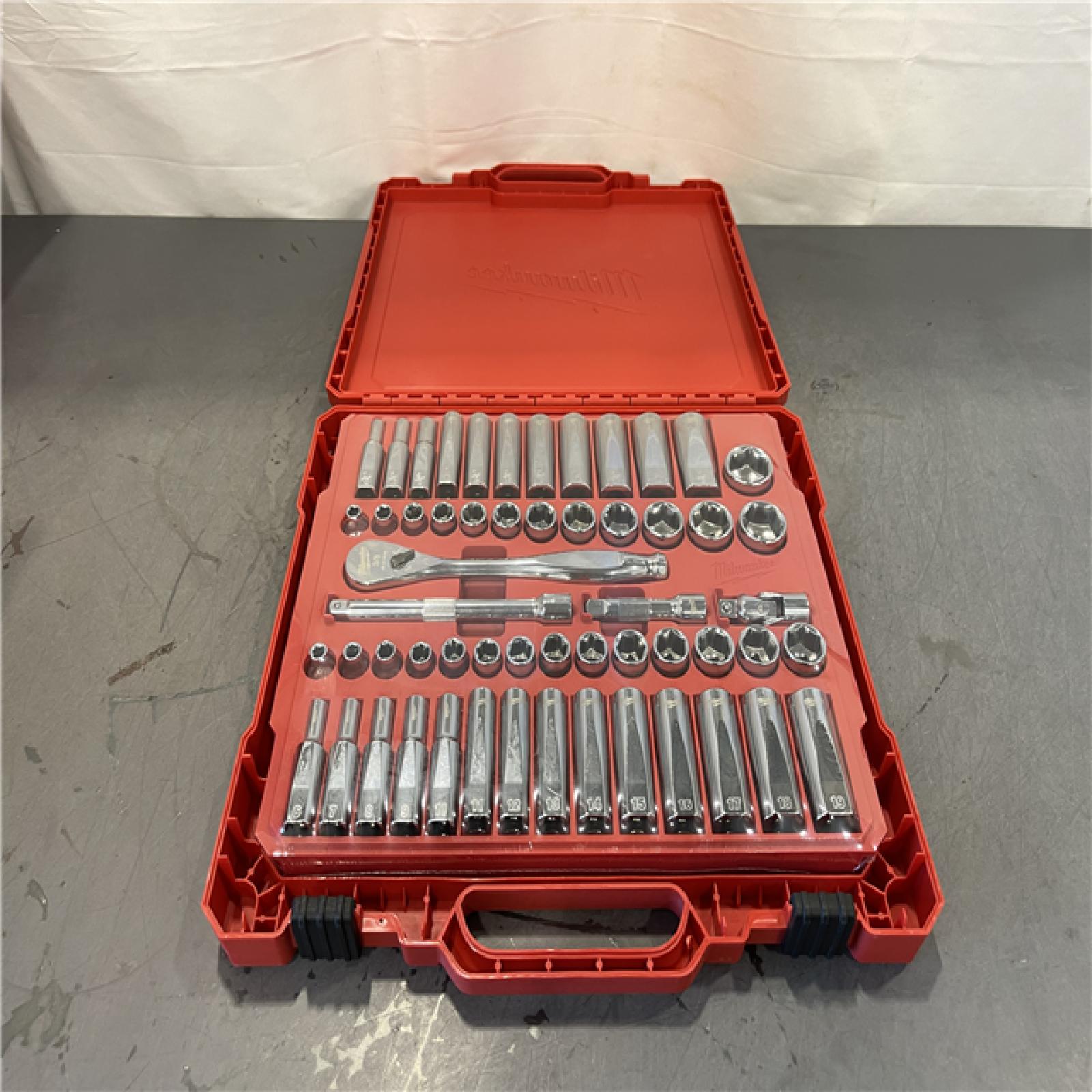 AS-IS - Milwaukee 3/8 in. Drive SAE/Metric Ratchet and Socket Mechanics Tool Set (56-Piece)