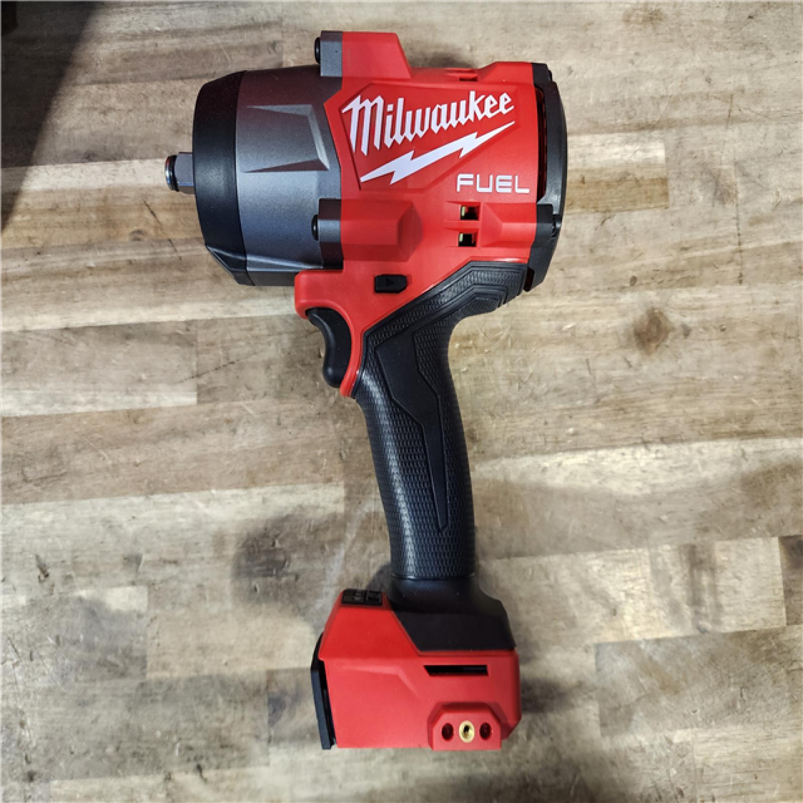 HOUSTON LOCATION - AS-IS Milwaukee M18 1/2 in. Cordless Brushless High Torque Impact Wrench Kit (Battery & Charger)
