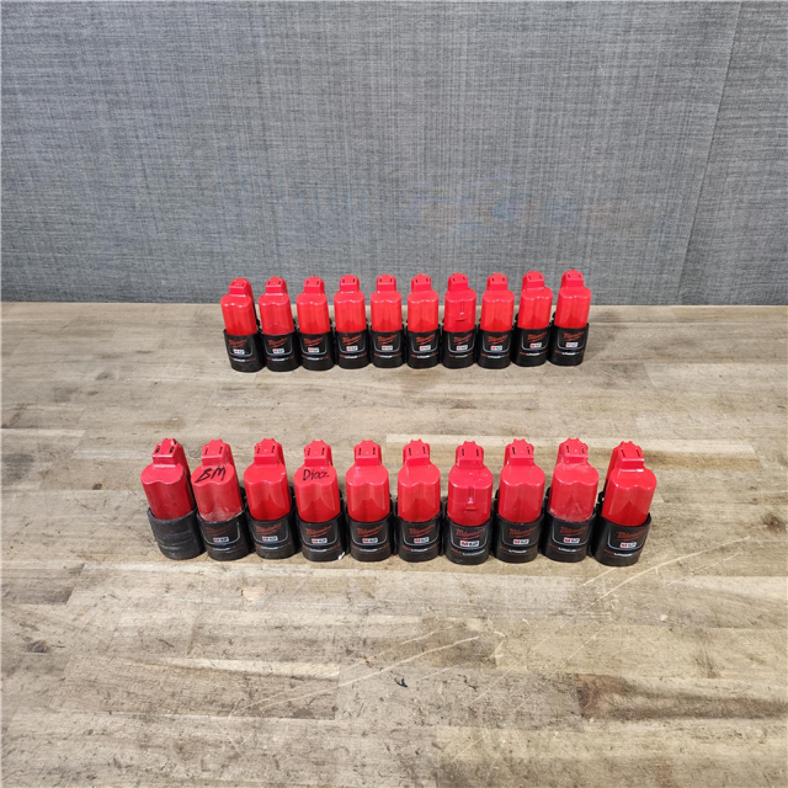 HOUSTON LOCATION - AS-IS MILWAUKEE BATTERY PACK QTY - 20