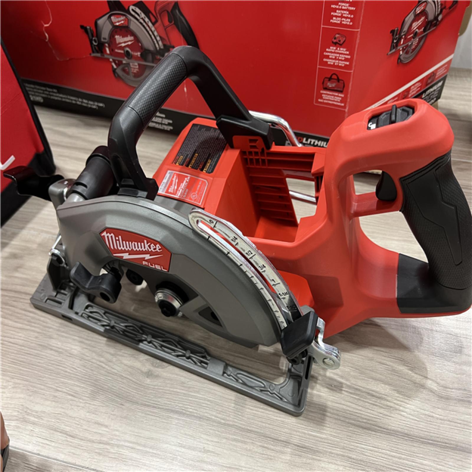 LIKE NEW Milwaukee M18 FUEL 18V Lithium-Ion Cordless 7-1/4 in. Rear Handle Circular Saw Kit with FORGE 12.0 Ah Battery and Rapid Charger