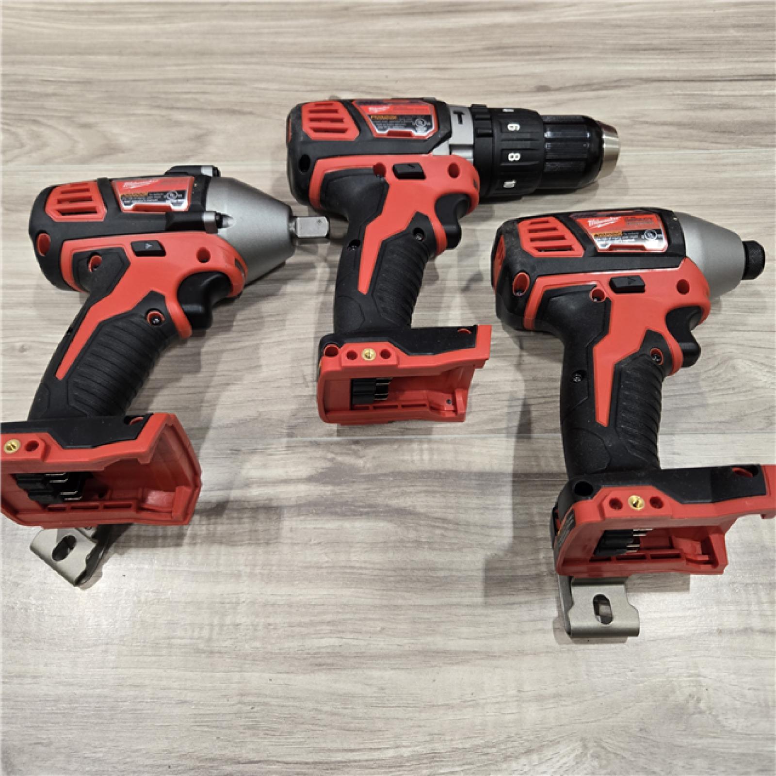 LIKE NEW! - Milwaukee 2696-28 M18 18V Cordless 8-Tool Combo Kit