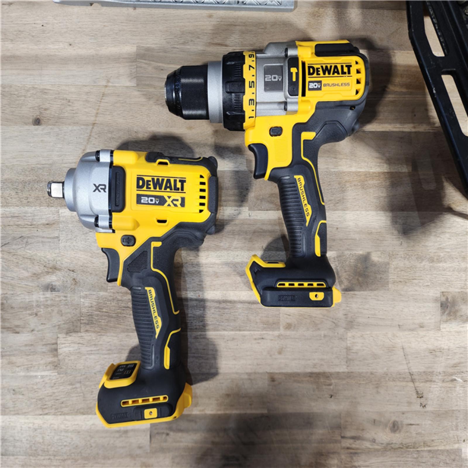 HOUSTON LOCATION - AS-IS DEWALT 4 TOOL COMBO