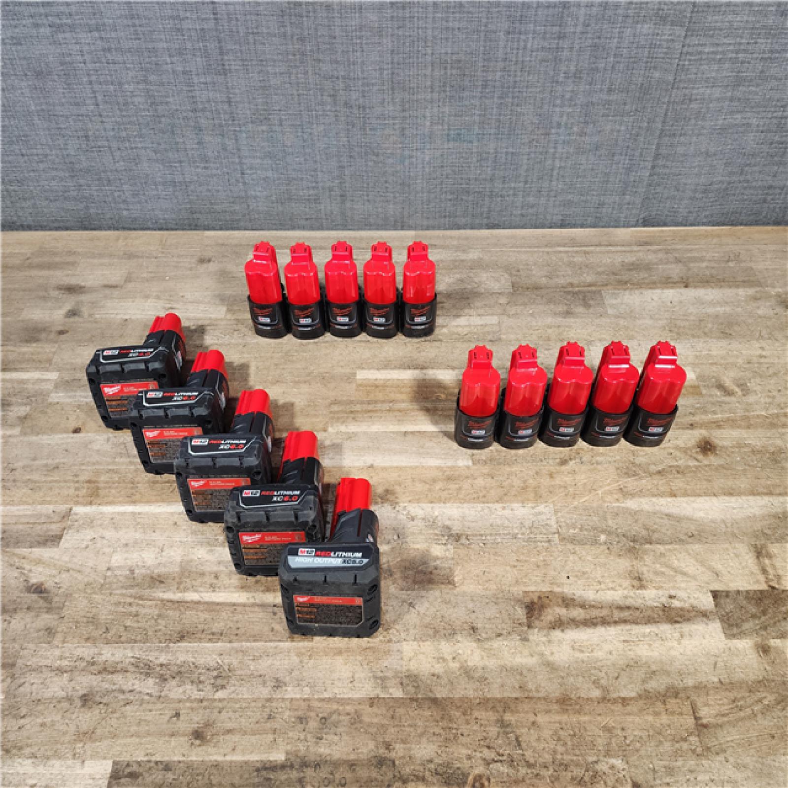 HOUSTON LOCATION - AS-IS MILWAUKEE BATTERY PACK QTY - 15