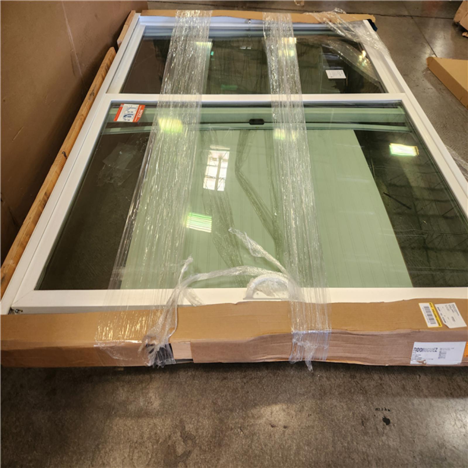 Phoenix JELD-WEN V-2500 96 in. x 80 in. x 4-9/16 in. Jamb White Vinyl Left-Hand Sliding Patio Door with Low-E Glass (Screen Included)