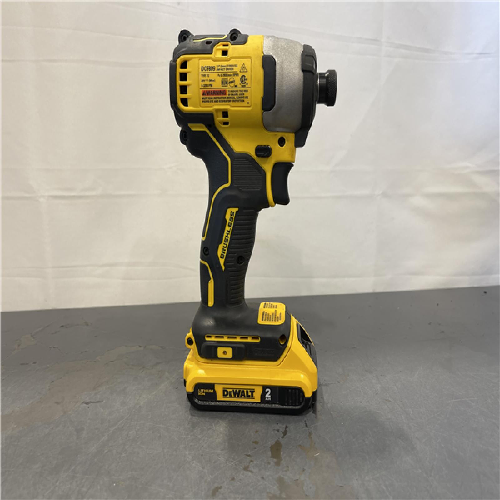 AS-IS - DeWALT ATOMIC 20V Max Lithium-Ion Brushless Cordless Compact 1/4 in. Impact Driver Kit