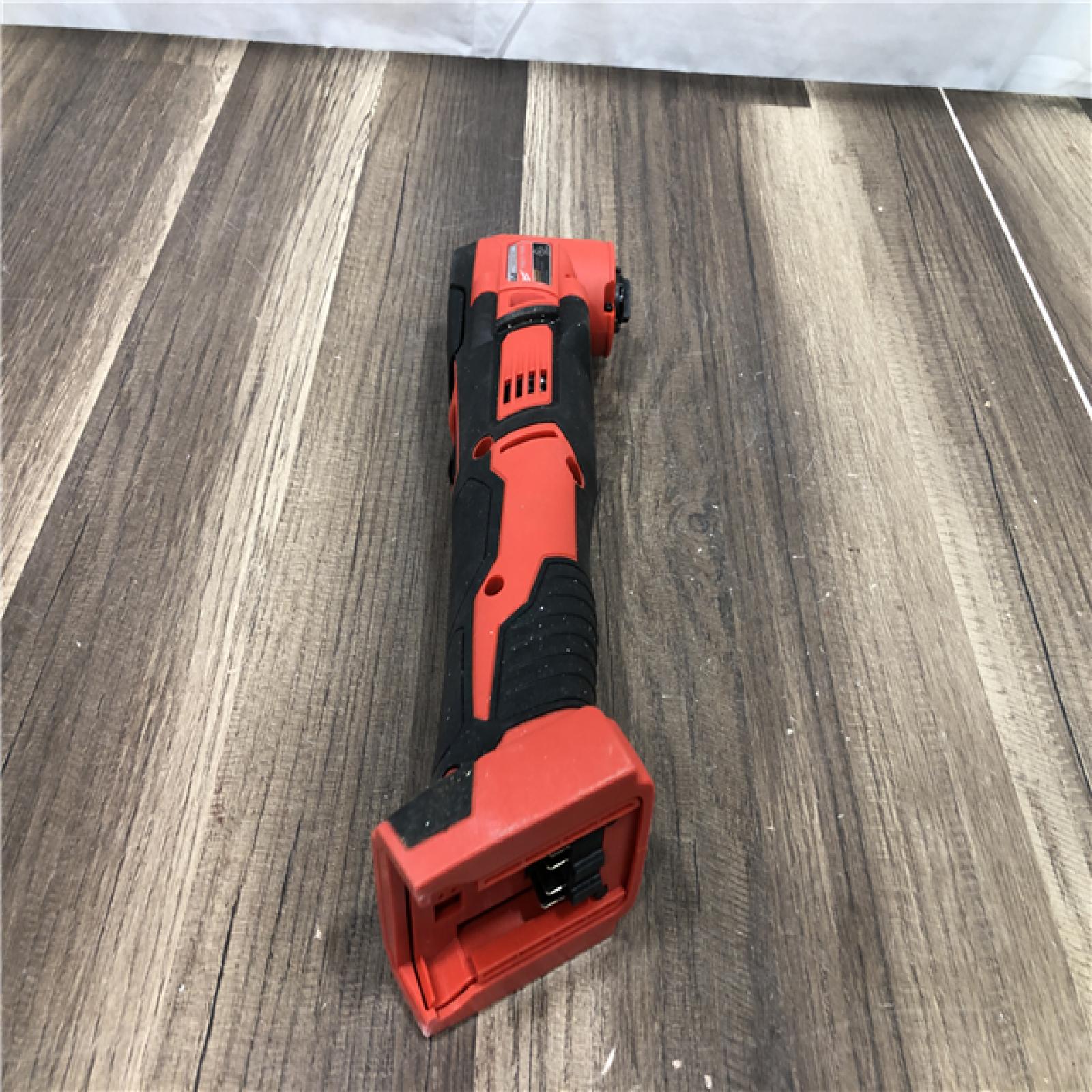 AS-IS Milwaukee M18 18V Lithium-Ion Cordless Oscillating Multi-Tool (Tool-Only)