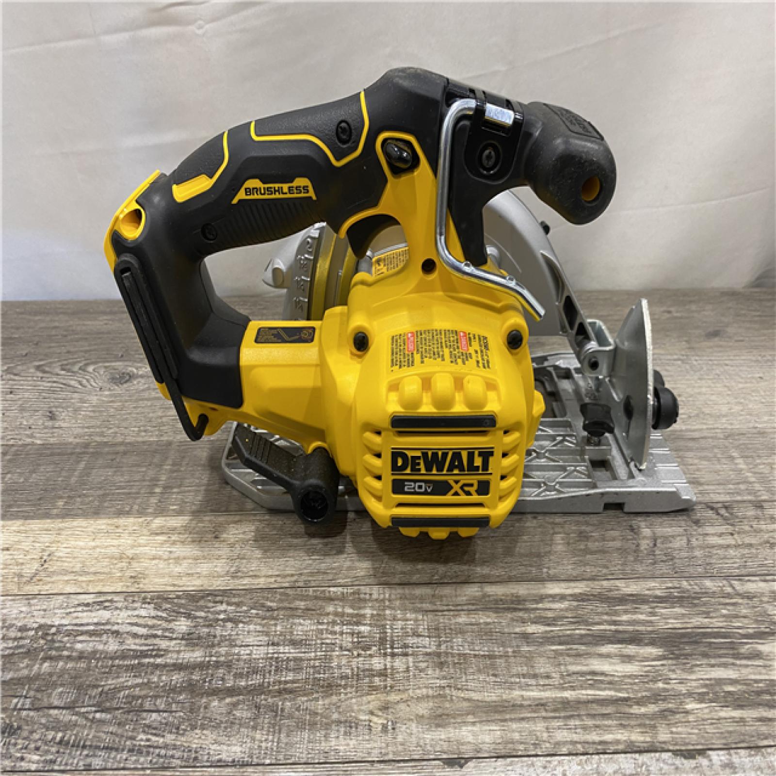 AS-IS DEWALT 20V MAX Cordless Brushless 6-1/2 in. Sidewinder Style Circular Saw (Tool Only)
