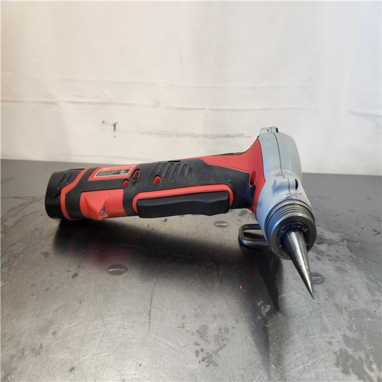 AS-IS- M12 12-Volt Lithium-Ion Cordless PEX Expansion Tool Kit with (2) 1.5 Ah Batteries  (3) Expansion Heads and Hard Case