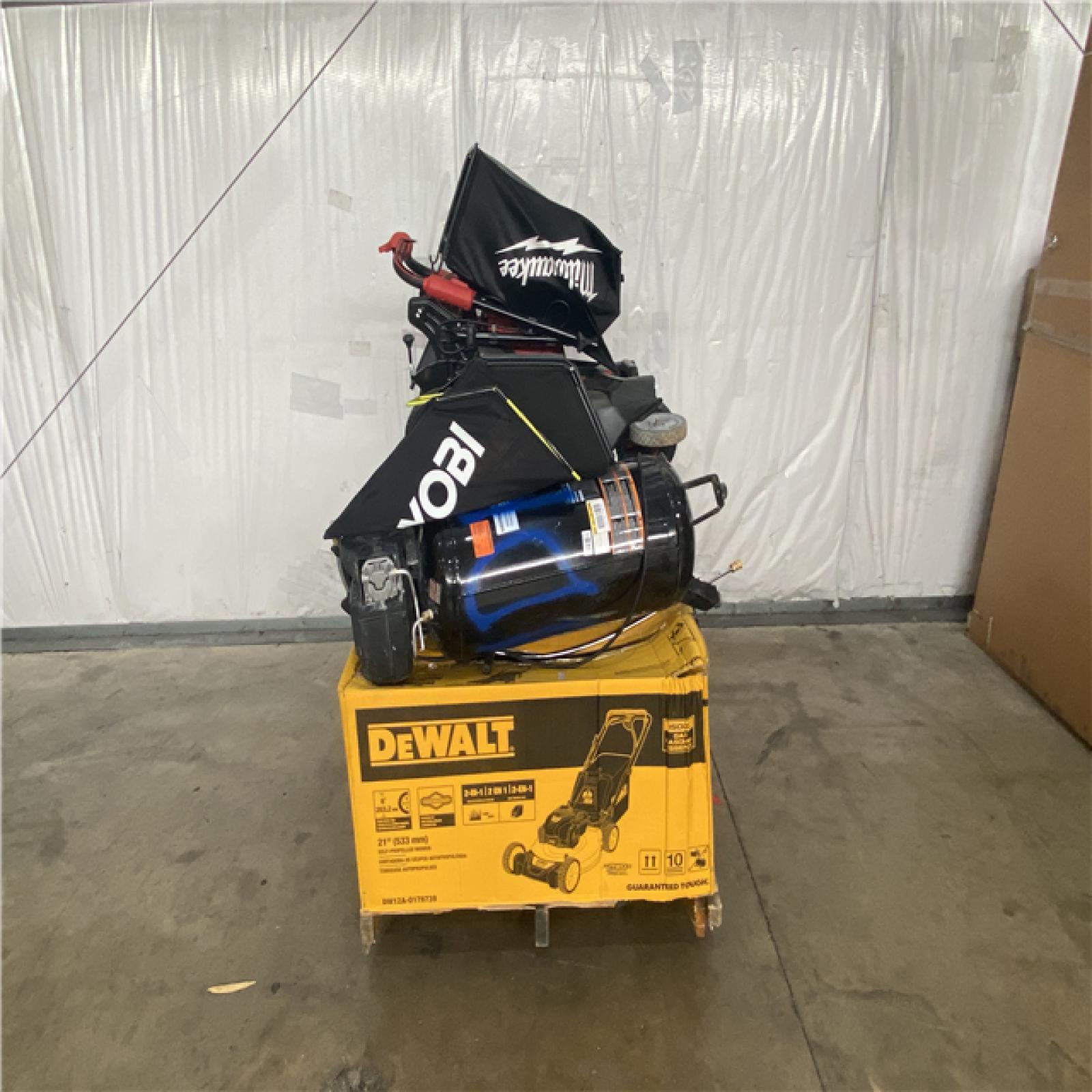 Houston Location - AS-IS Outdoor Pallet