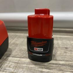 AS-IS Milwaukee 12V Lithium-ion Cordless 20 oz. Aluminum Barrel Adhesive and Caulk Gun Kit