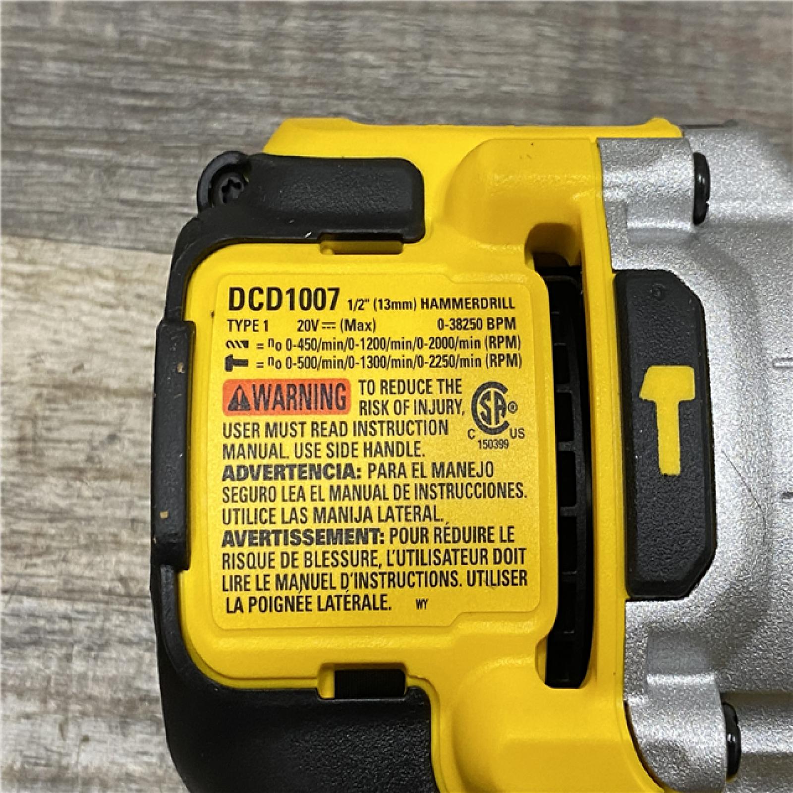 AS-IS DEWALT Atomic 20V Max Lithium-Ion Brushless Cordless Compact 1/4 in. Impact Driver Kit