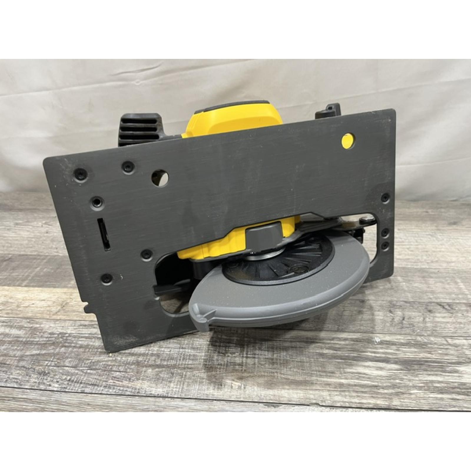 AS-IS DEWALT FLEXVOLT 60V MAX Cordless Brushless 7-1/4 in. Circular Saw with Brake (Tool Only)