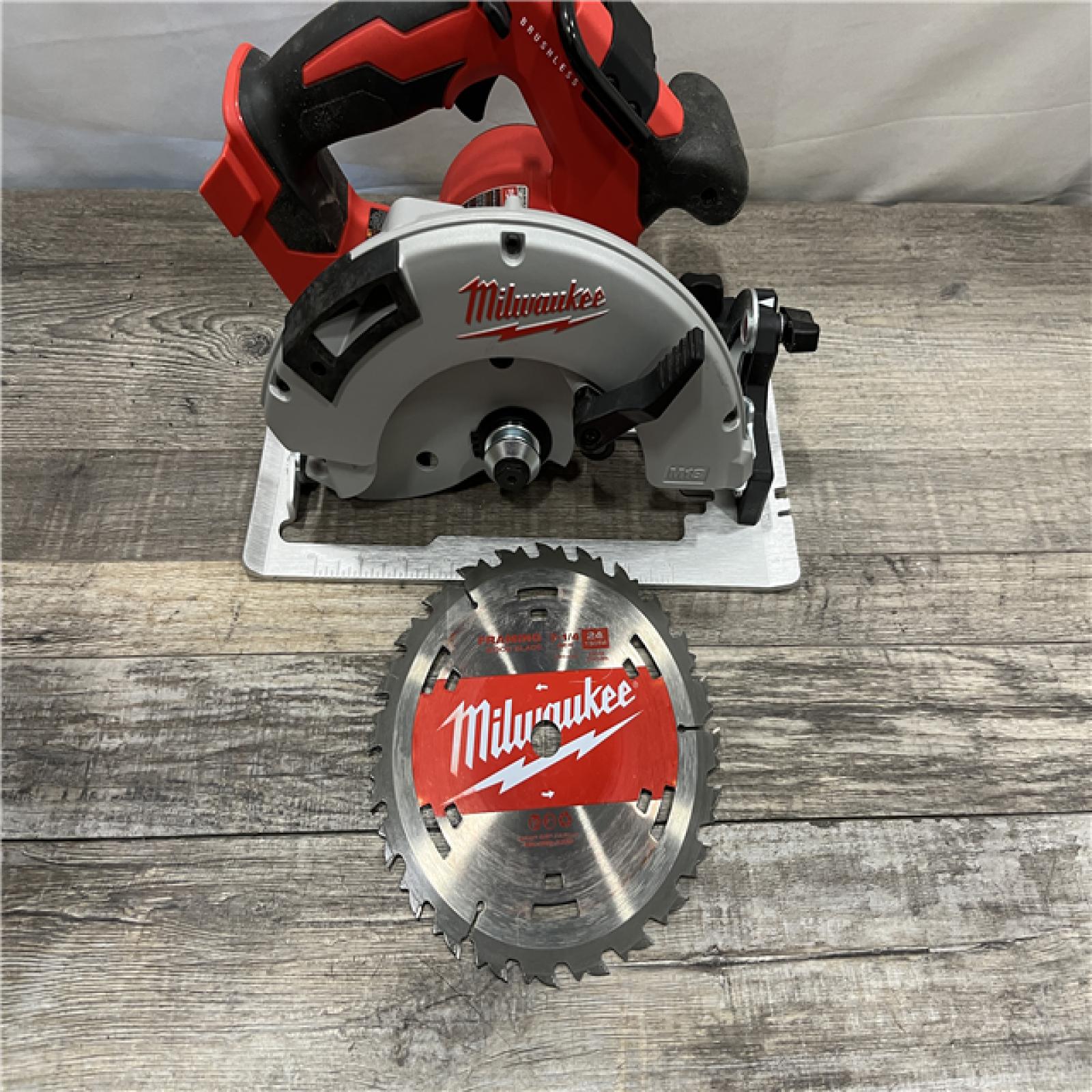 AS-IS Milwaukee 18V Lithium-Ion Brushless Cordless 7-1/4 in. Circular Saw (Tool-Only)