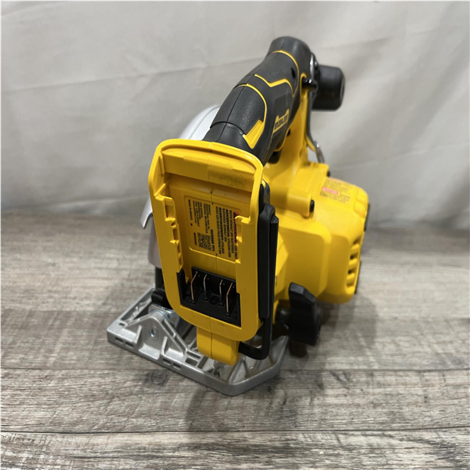 AS-IS DEWALT 20V MAX Cordless Brushless 6-1/2 in. Sidewinder Style Circular Saw (Tool Only)