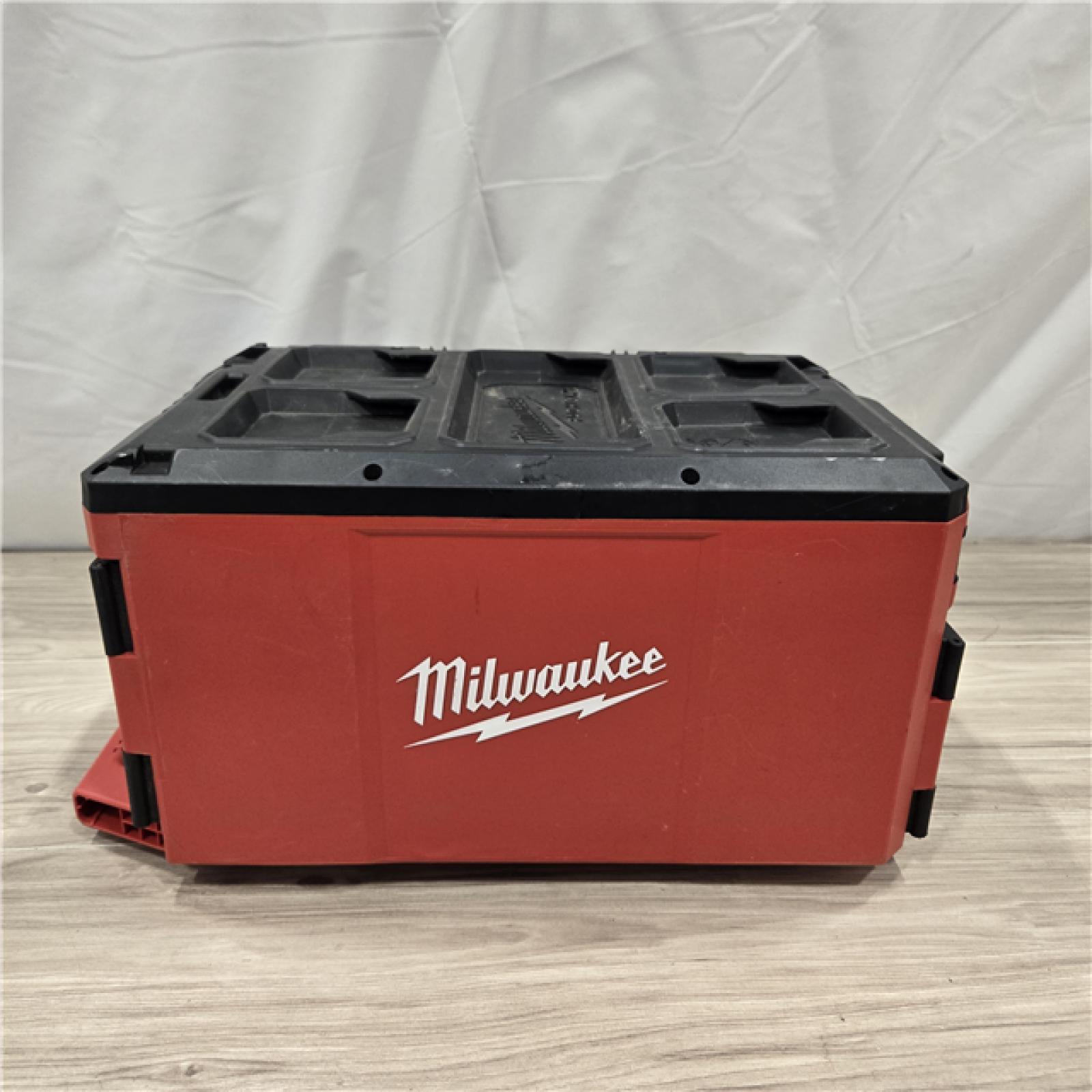AS-IS Milwaukee M18 PACKOUT Light/Charger