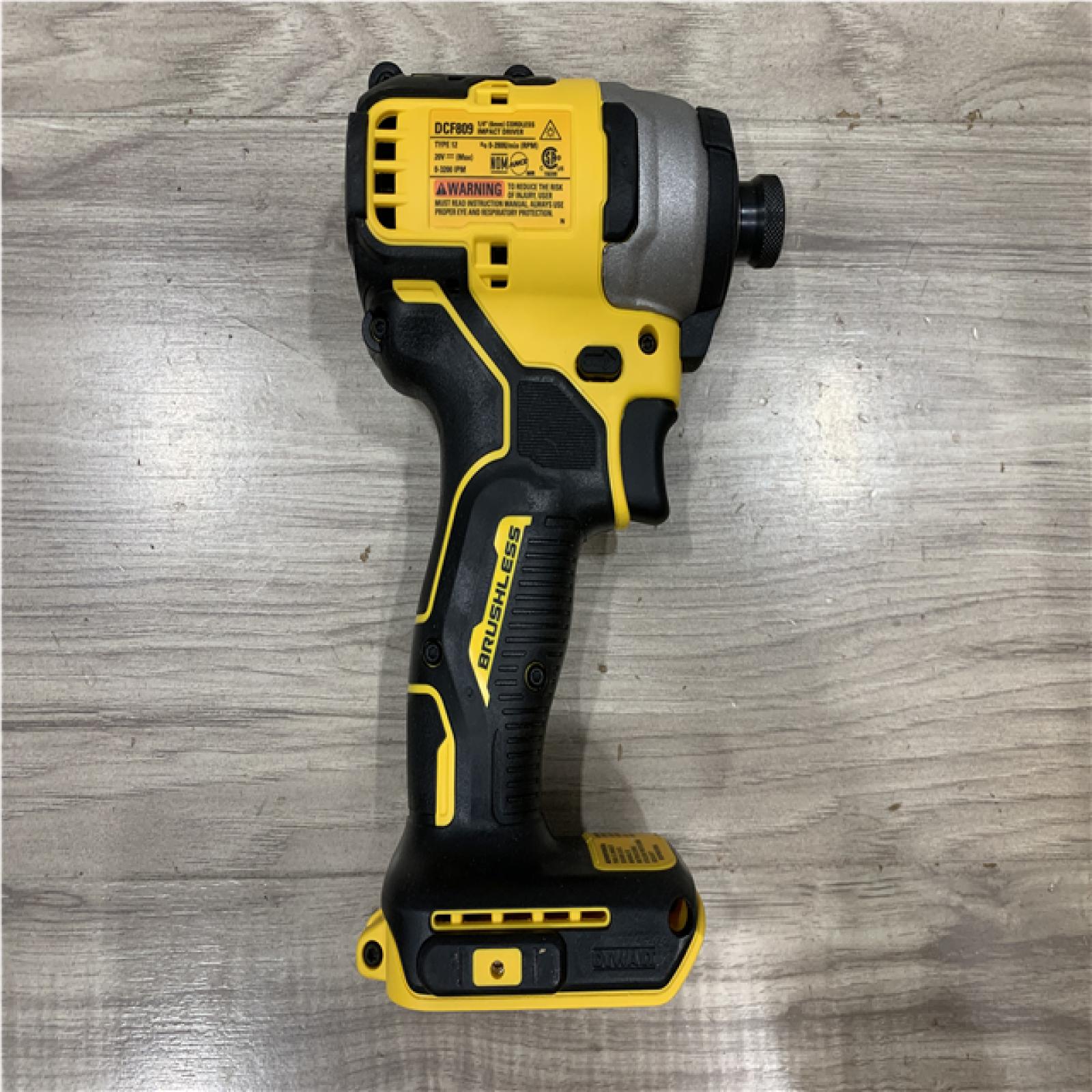 AS-IS DEWALT Atomic 20V Max Lithium-Ion Brushless Cordless Compact 1/4 in. Impact Driver Kit