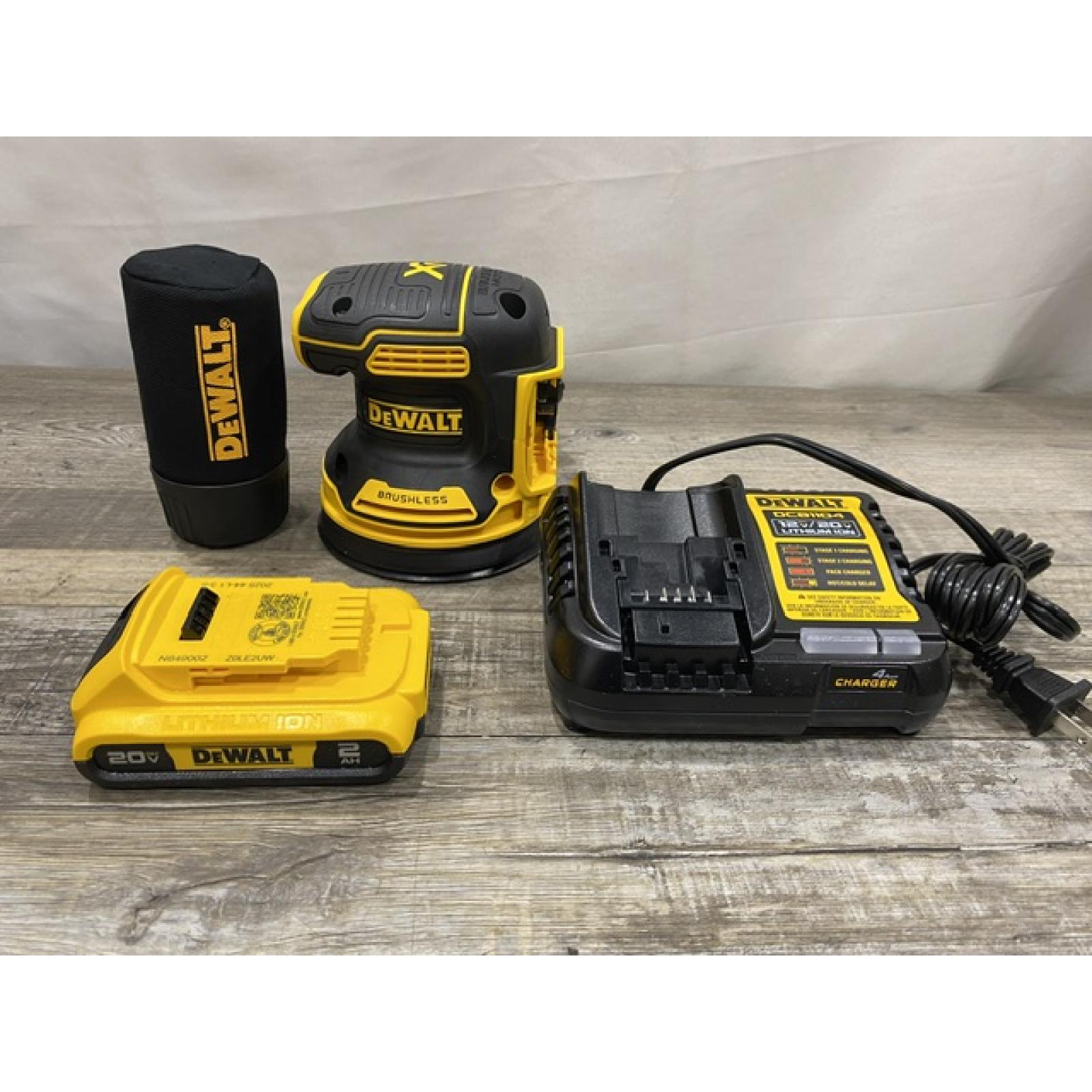 AS-IS DEWALT 20V MAX XR Cordless Brushless 5 in. Random Orbital Sander Kit