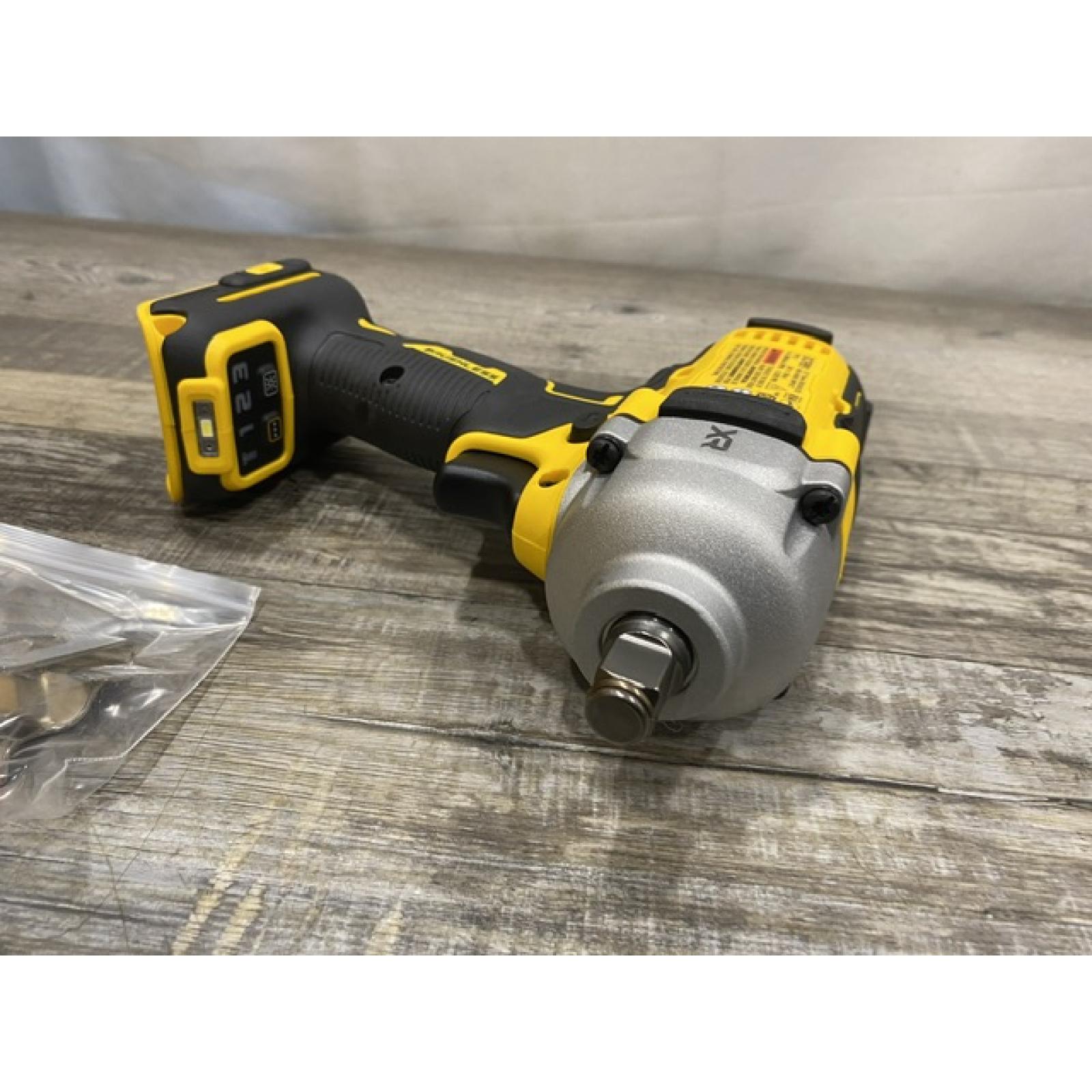 LIKE NEW - DEWALT 20V MAX XR Cordless 1/2 in. Impact Wrench (Tool Only)