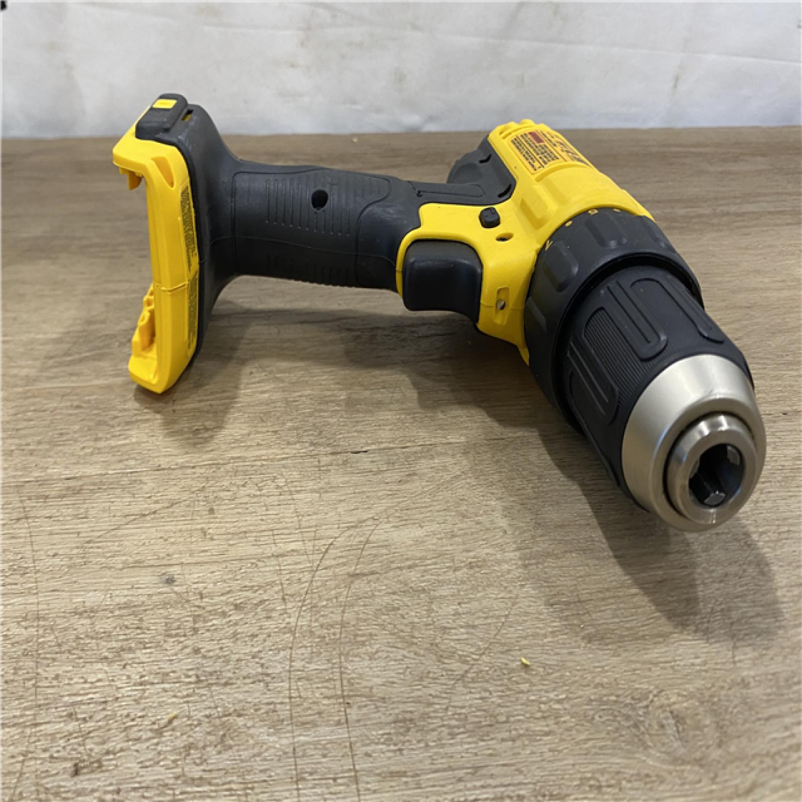 AS-IS DEWALT 20V MAX Cordless 1/2 in. Drill/Driver Kit