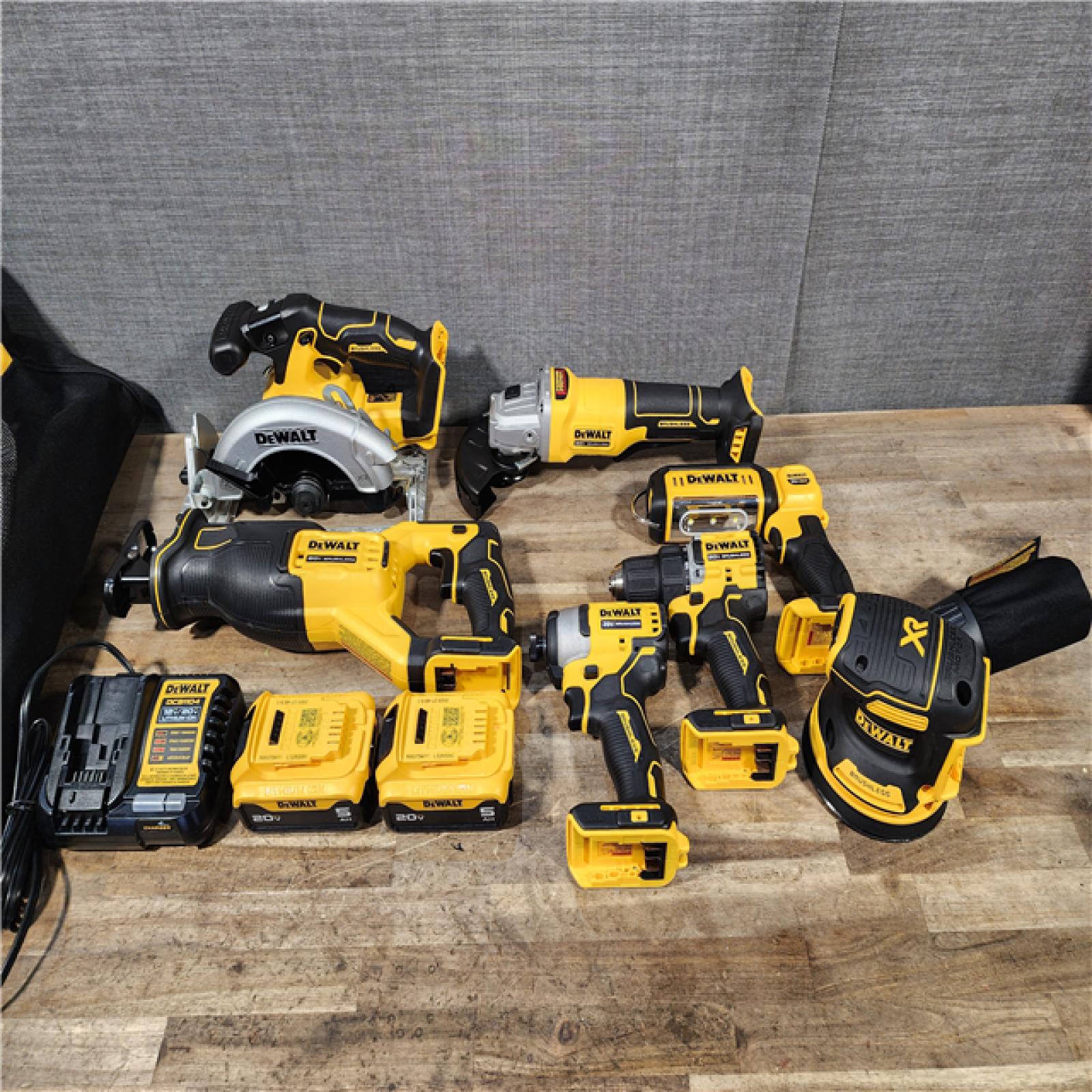HOUSTON LOCATION - AS-IS DEWALT 7 TOOL COMBO KIT W/ (2) BATTERY & CHARGER