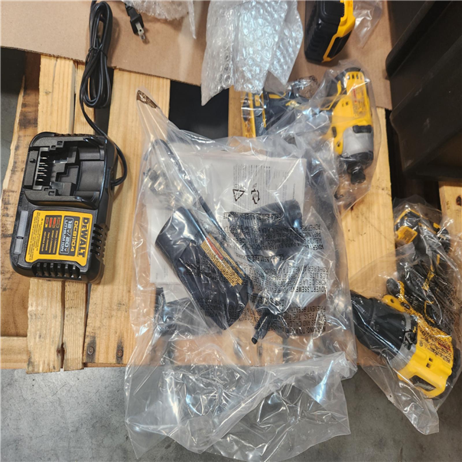 CALIFORNIA AS-IS BRUSH 6-TOOL COMBO KIT WITH TOUGHSYTEM 2.0