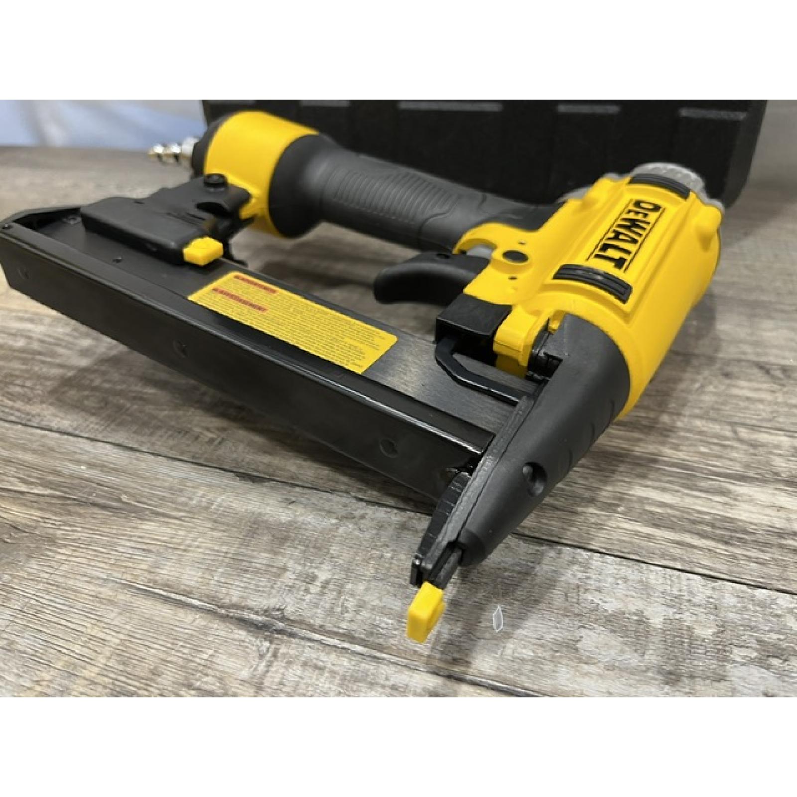 NEW - DEWALT Pneumatic 18-Gauge 1/4 in. Crown Corded Stapler