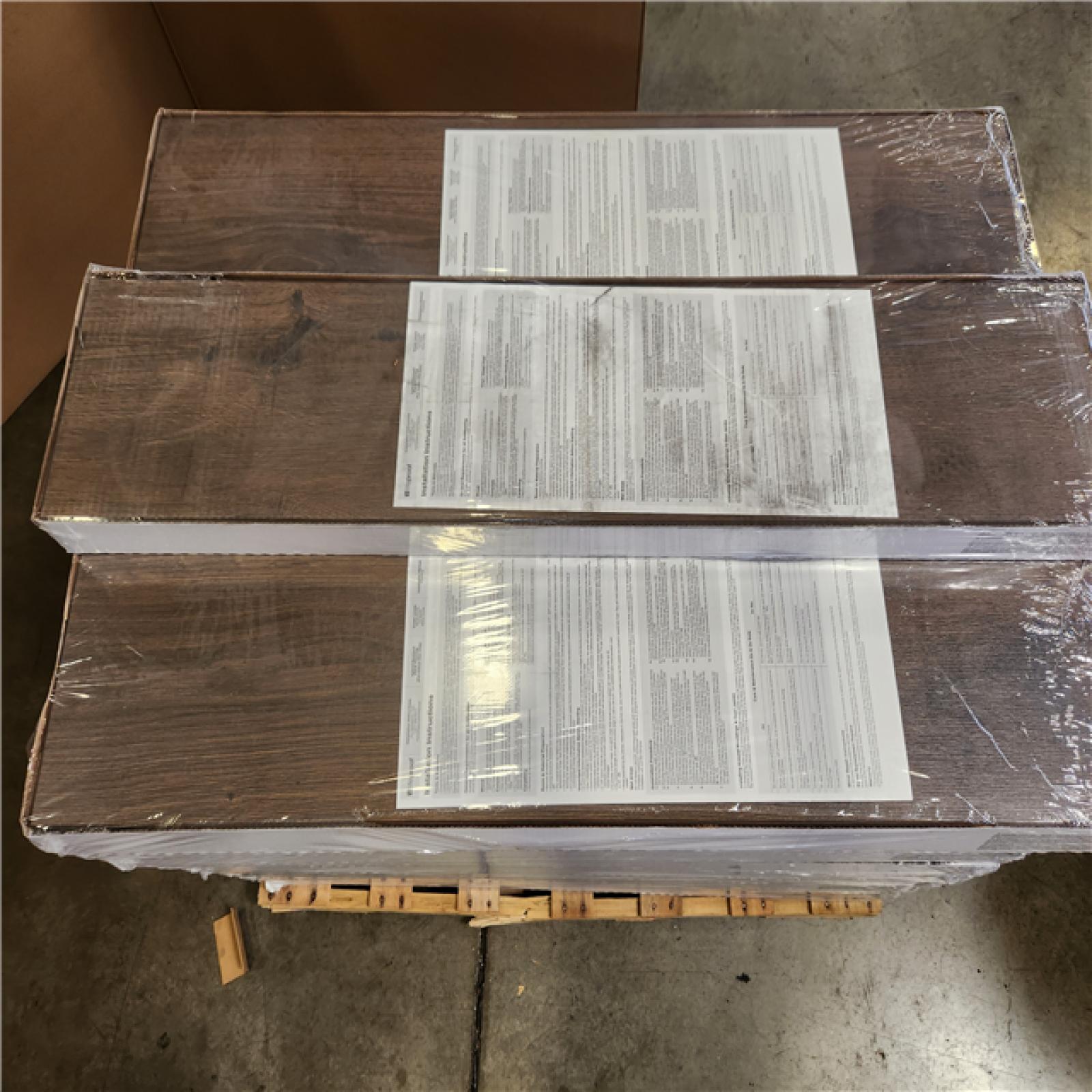 Phoenix NEW Lifeproof Hilcott Oak 9.44 in W x 47.64 in L Waterproof Hybrid Resilient Flooring (850 sq. ft. /34 case)