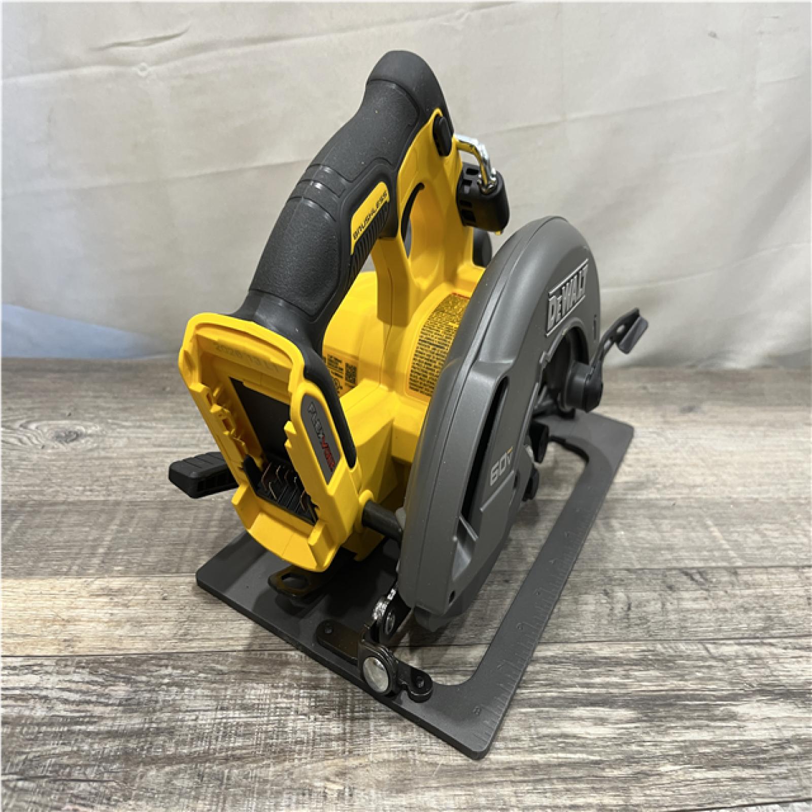 AS-IS DEWALT FLEXVOLT 60V MAX Cordless Brushless 7-1/4 in. Circular Saw with Brake (Tool Only)