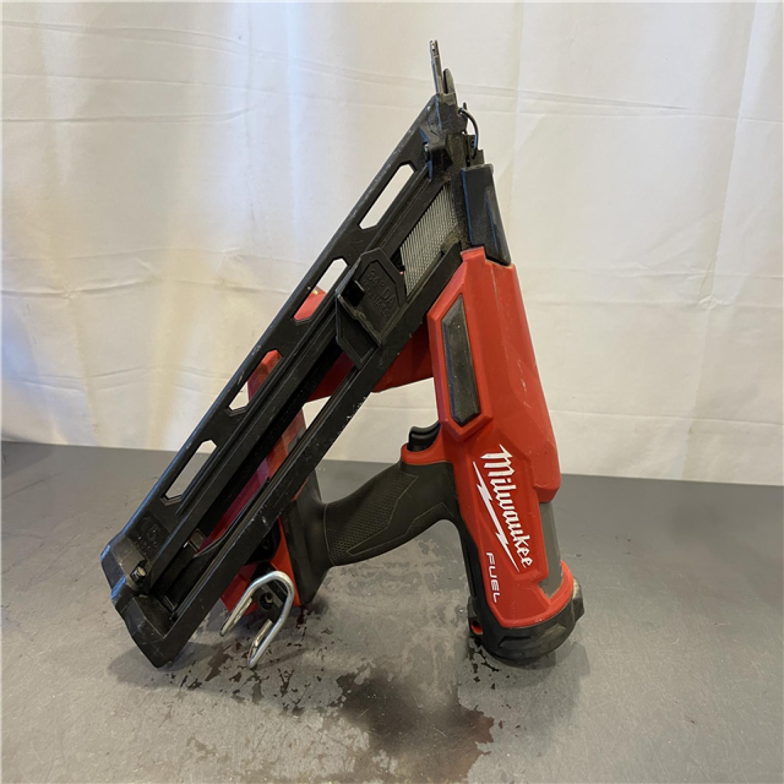 AS-IS - Milwaukee M18 FUEL 18-Volt Lithium-Ion Brushless Cordless Gen II 15-Gauge Angled Finish Nailer