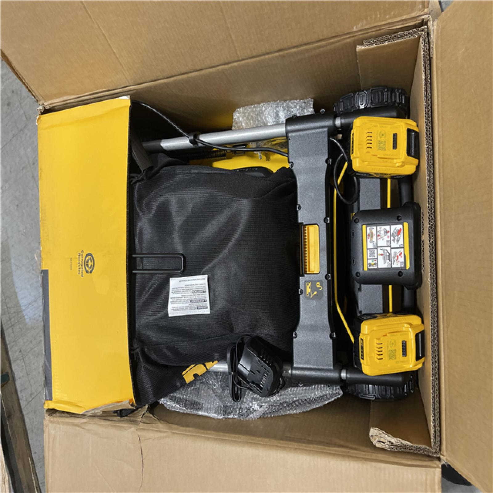 Dallas Location - As-Is DEWALT 2x20V MAX 21 in.Lawn Mower Kit with (2) 10 Ah Batteries and Chargers