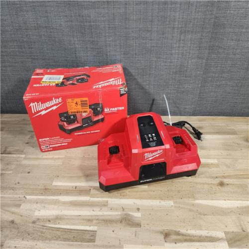 HOUSTON LOCATION - AS-IS Milwaukee 48-59-1815 M18 18V Dual Bay Simultaneous Super Charger (TOOL ONLY)