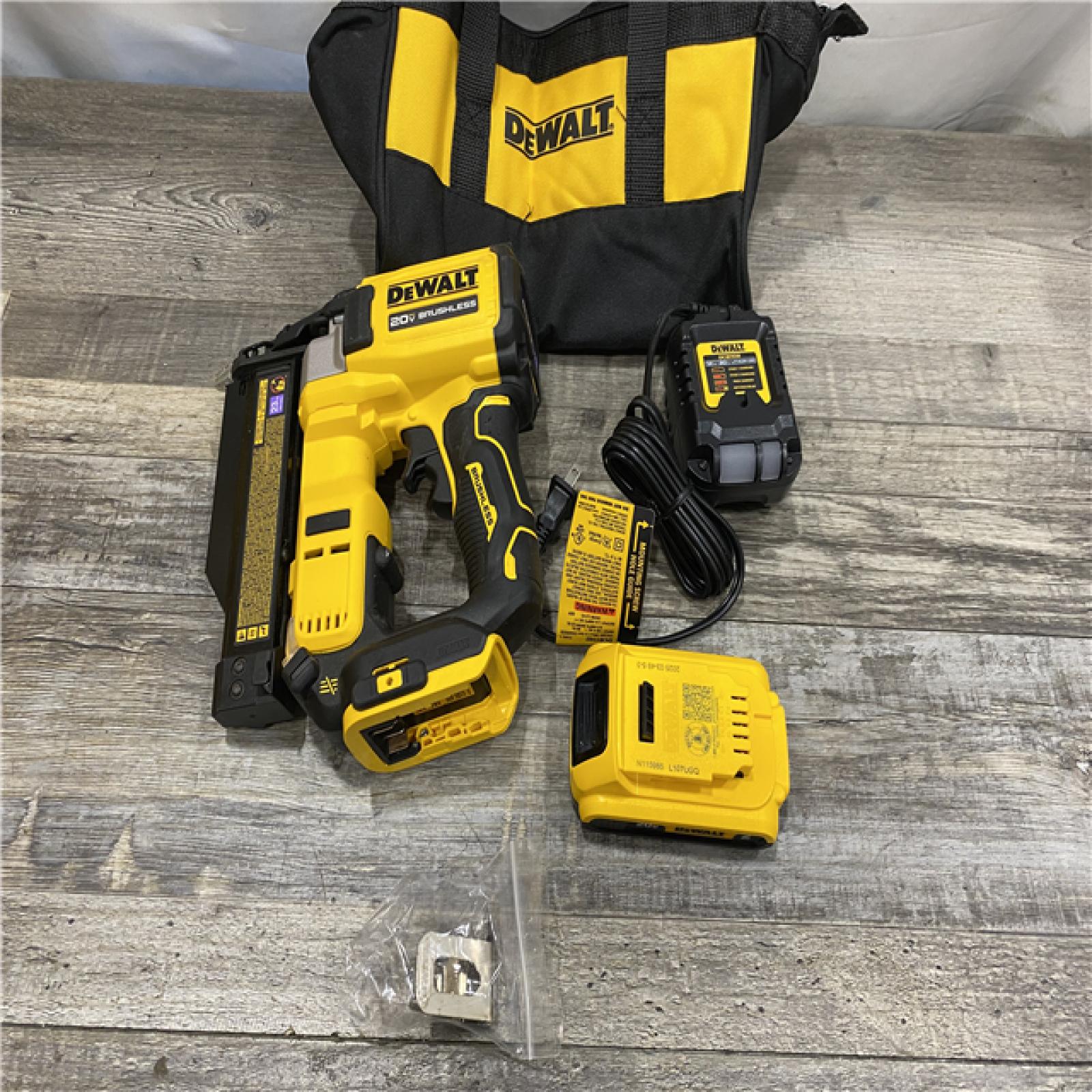 AS-IS DEWALT ATOMIC 20V MAX Lithium Ion Cordless 23 Gauge Pin Nailer Kit