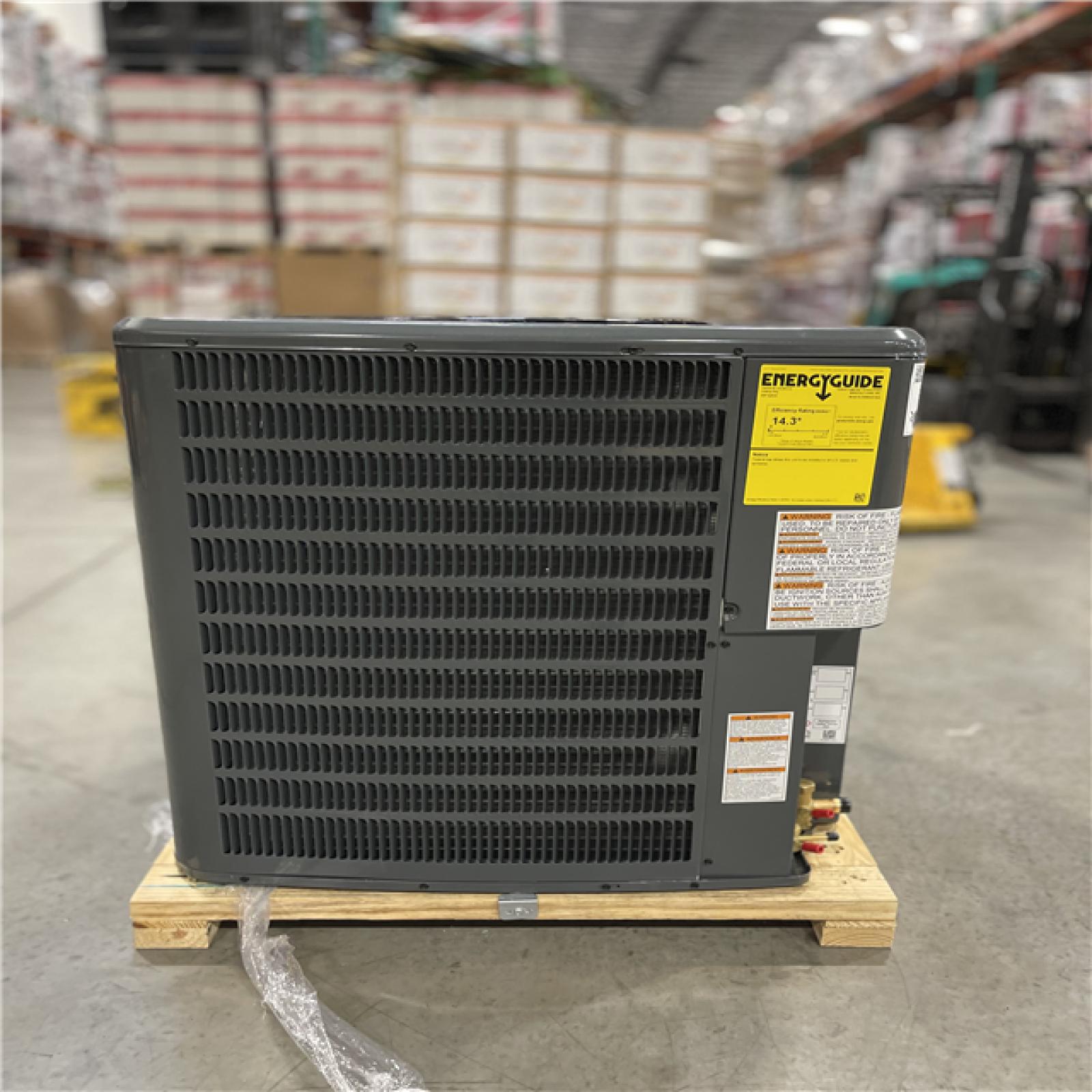 DALLAS LOCATION - Goodman® 3.5 Ton 15.2 Seer2 Condensing Unit