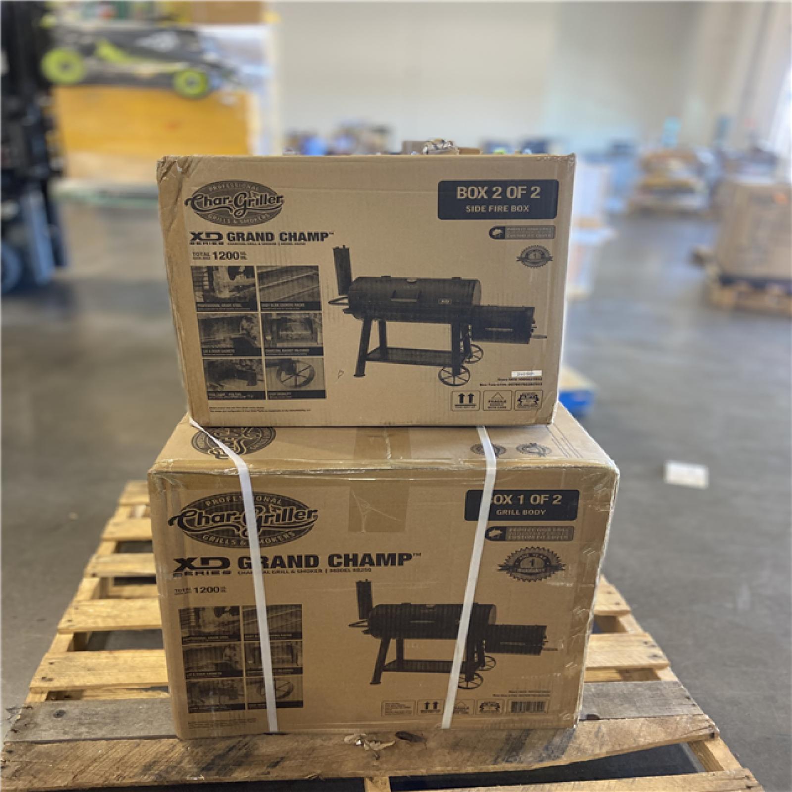 DALLAS LOCATION - AS-IS Char-Griller Grand Champ Charcoal Grill and Offset Smoker in Black
