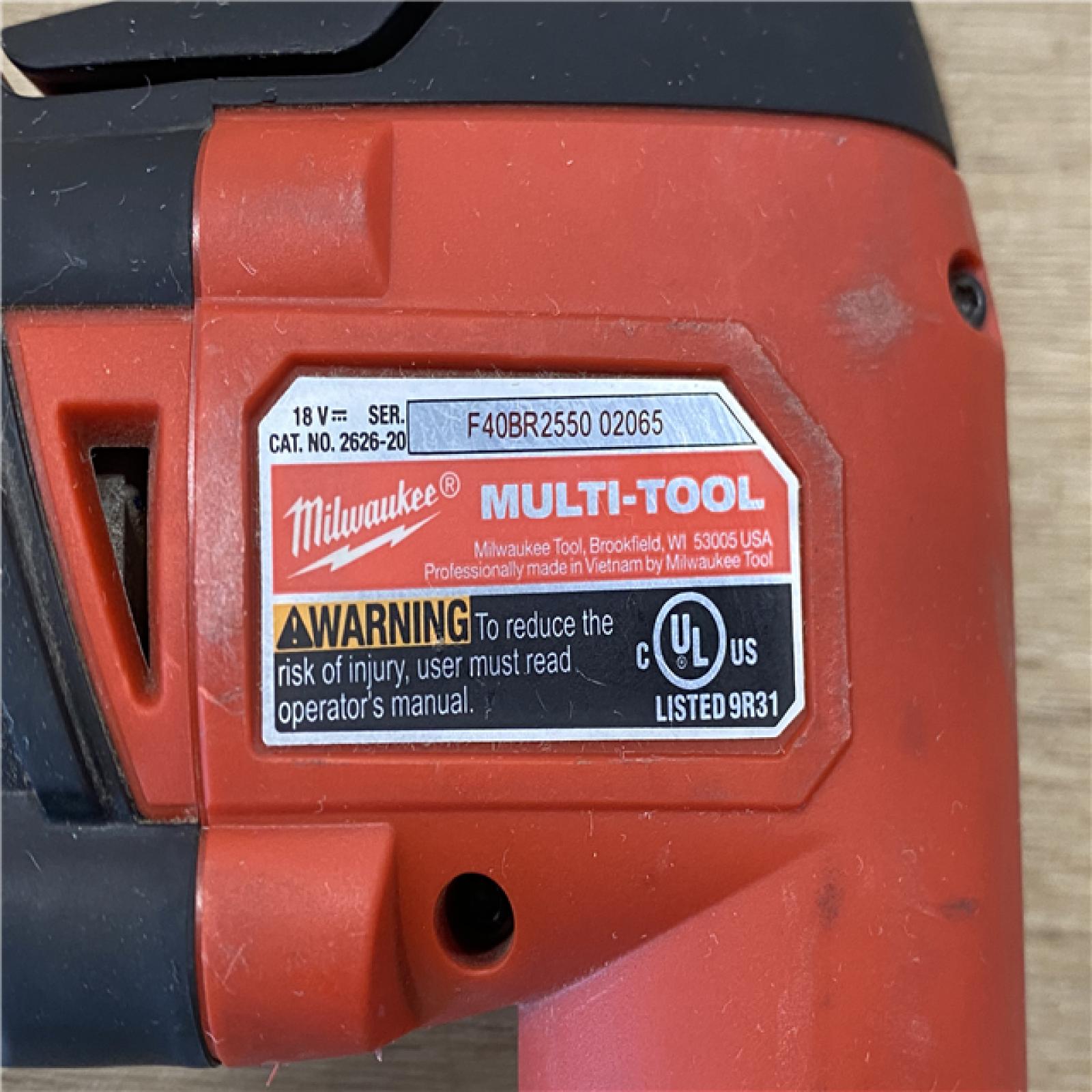 AS-IS Milwaukee 18V Lithium-Ion Cordless Oscillating Multi-Tool (Tool-Only)