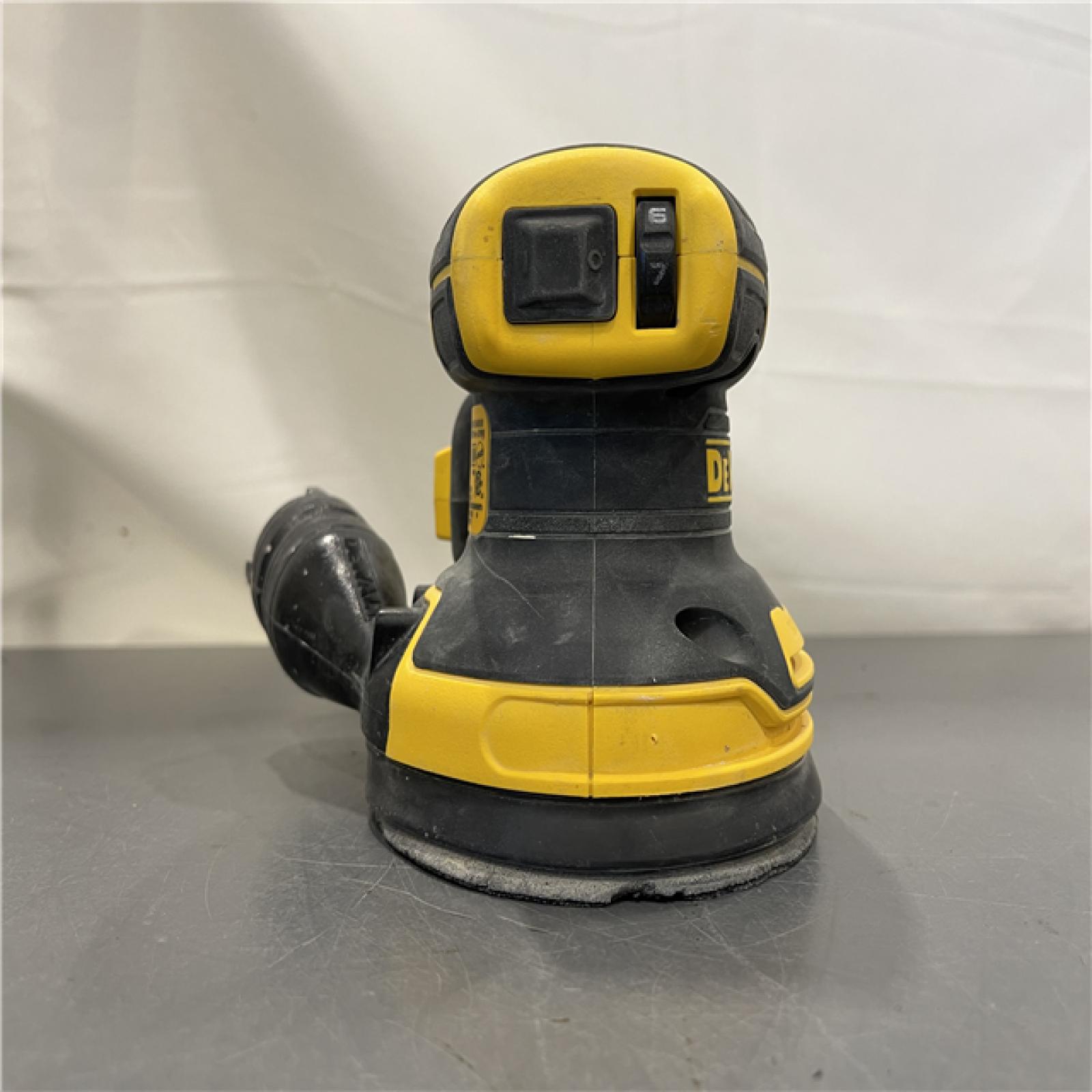 AS-IS - DEWALT 20V MAX XR Cordless Brushless 5 in. Random Orbital Sander (Tool Only)