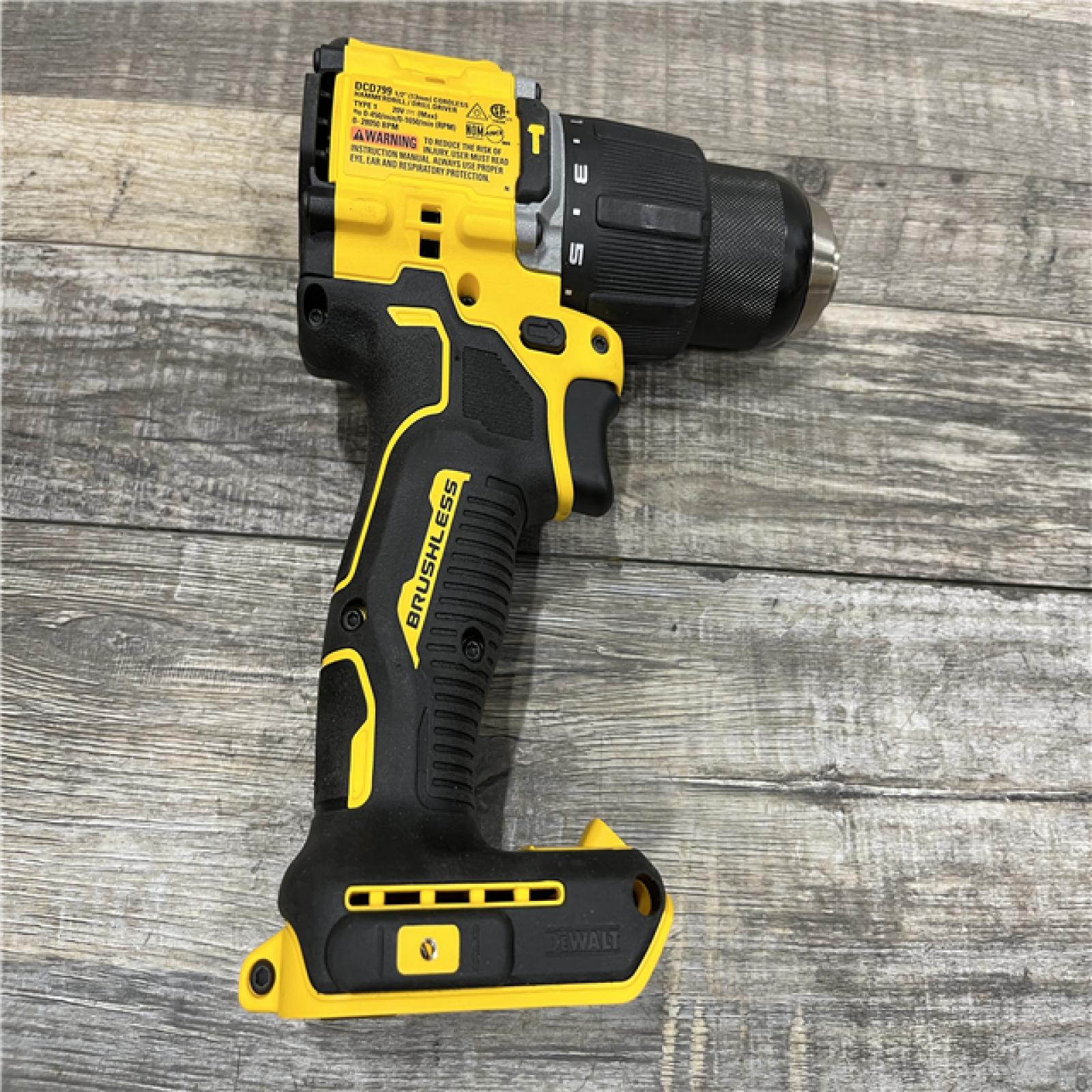 AS-IS DEWALT ATOMIC 20V Lithium-Ion Cordless 1/2 in. Hammer Drill Kit