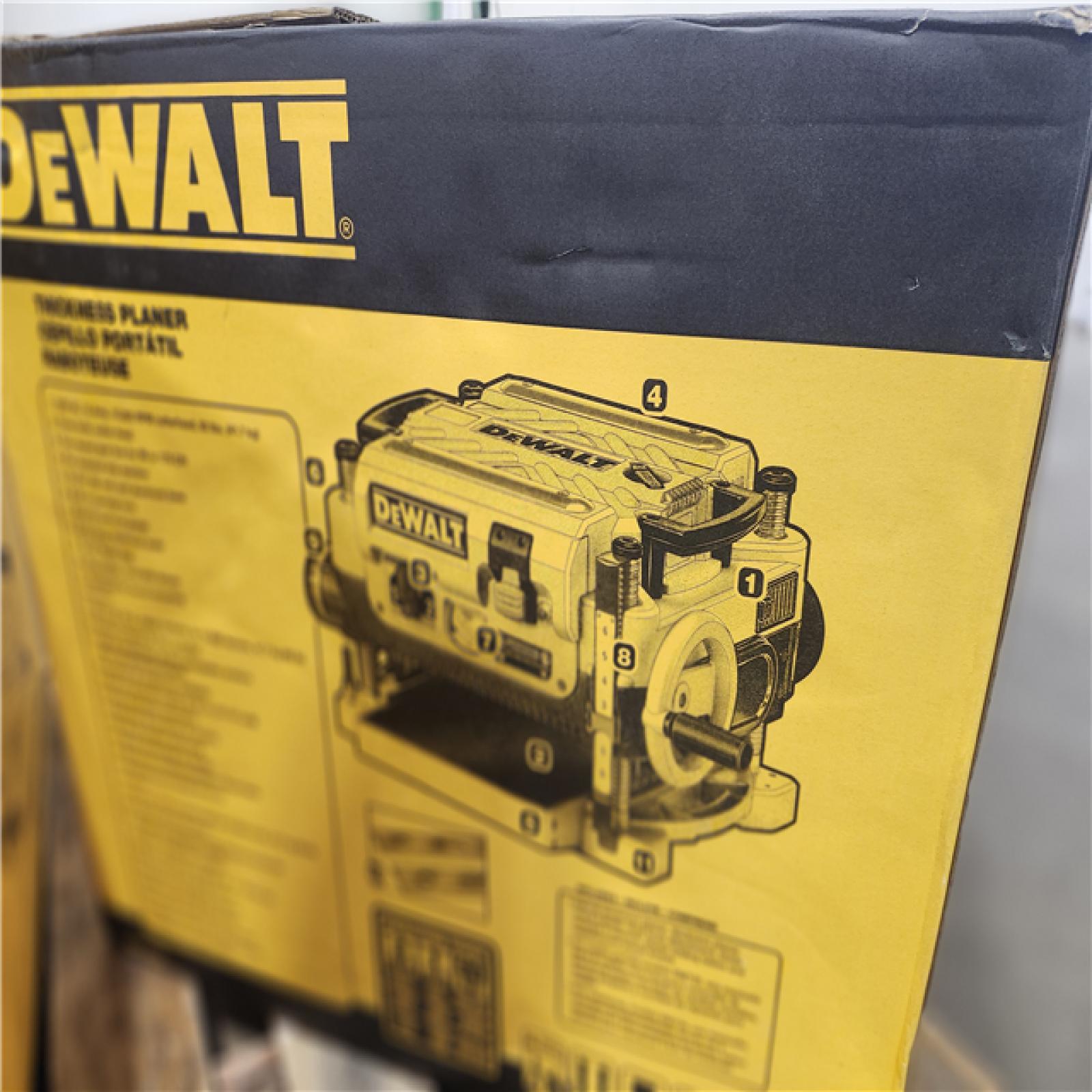 As-Is- DEWALT 13 2 Speed 3-Knife Thickness Planer