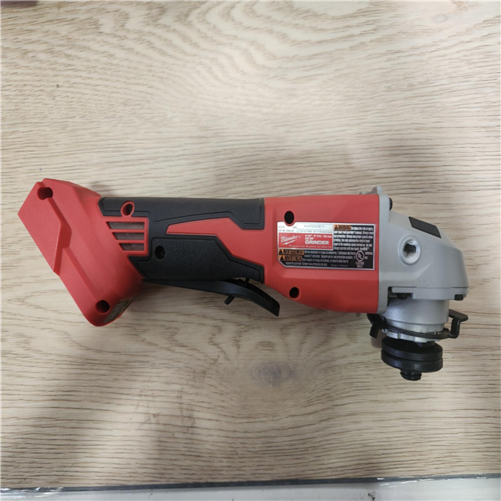 Phoenix Location Milwaukee M18 18-Volt Lithium-Ion Cordless Combo Kit 7-Tool with 2-Batteries, Charger and Tool Bag 2695-27SH